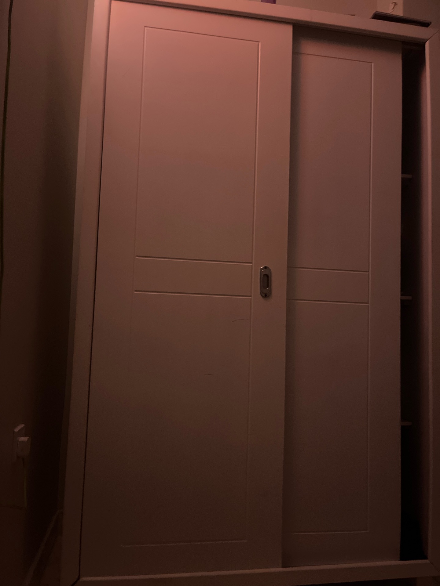 2 door sliding door wardrobe - Image 4