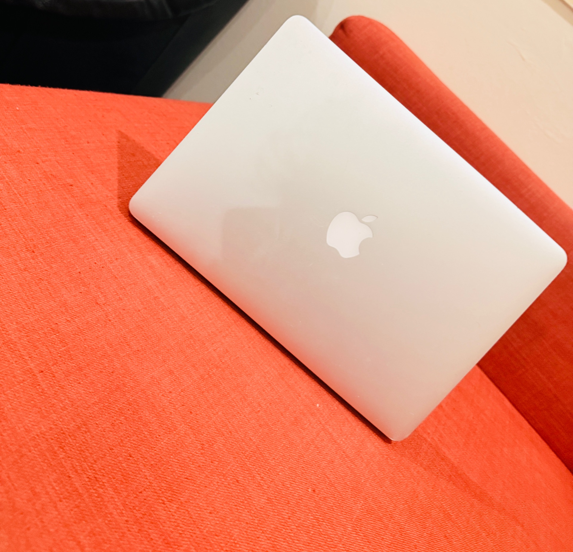 🔥 FOR SALE – MacBook Air 13” (2017) 🔥 - Image 2
