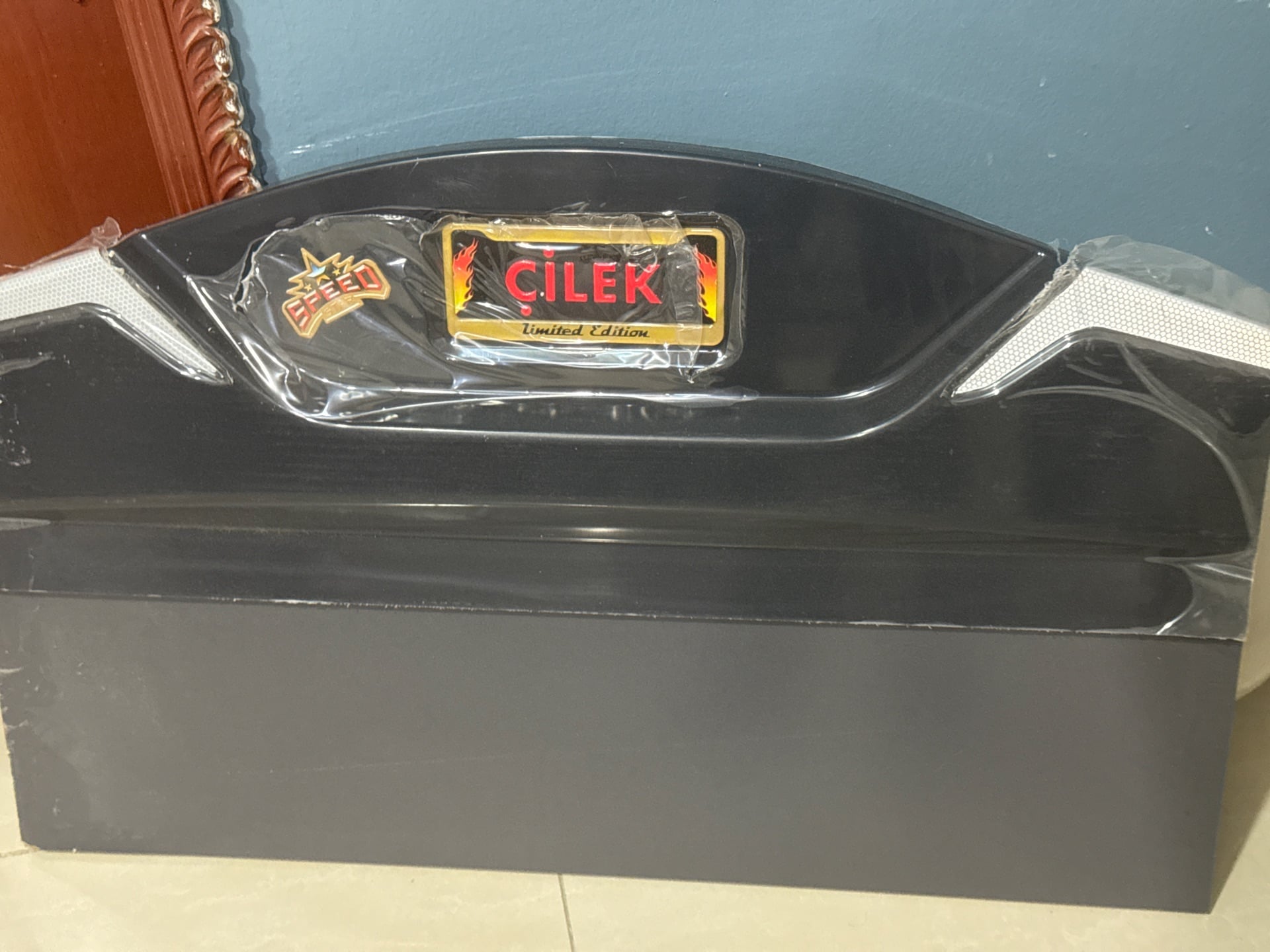 Kids Car bed  - Image 2