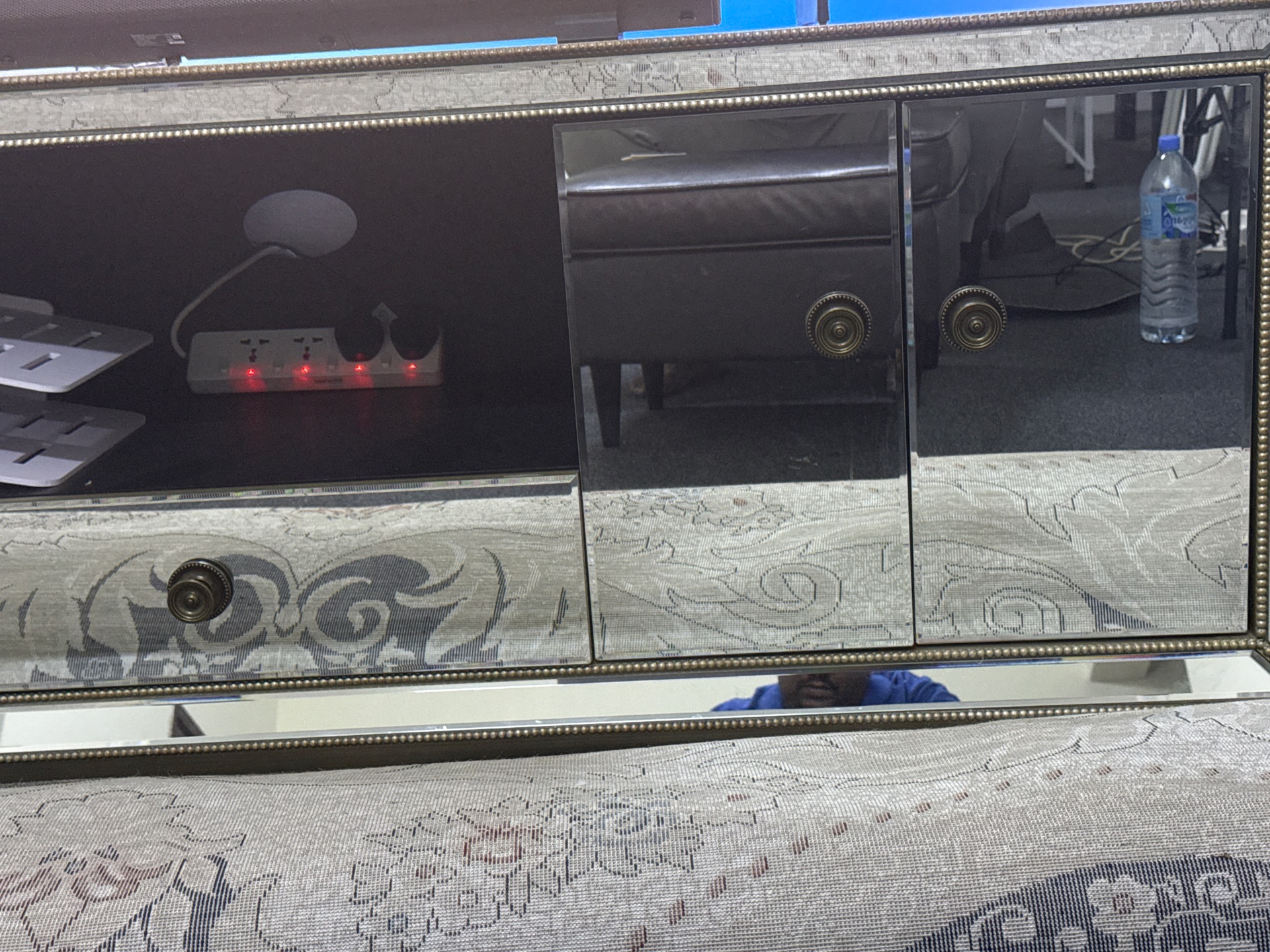TV Table - Image 4