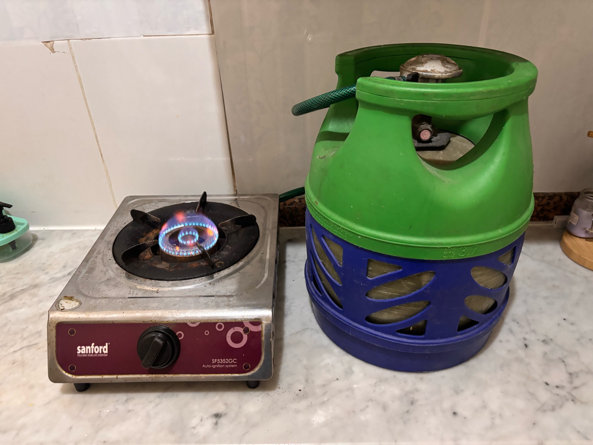 6KG Small Cylinder with Single Burner + Hose + Regulator  - Image 3