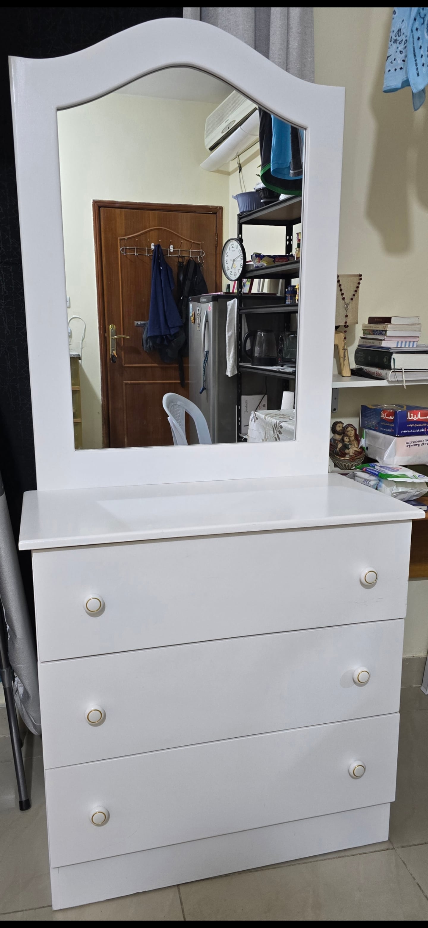 Dressing table with two chairs - Image 4