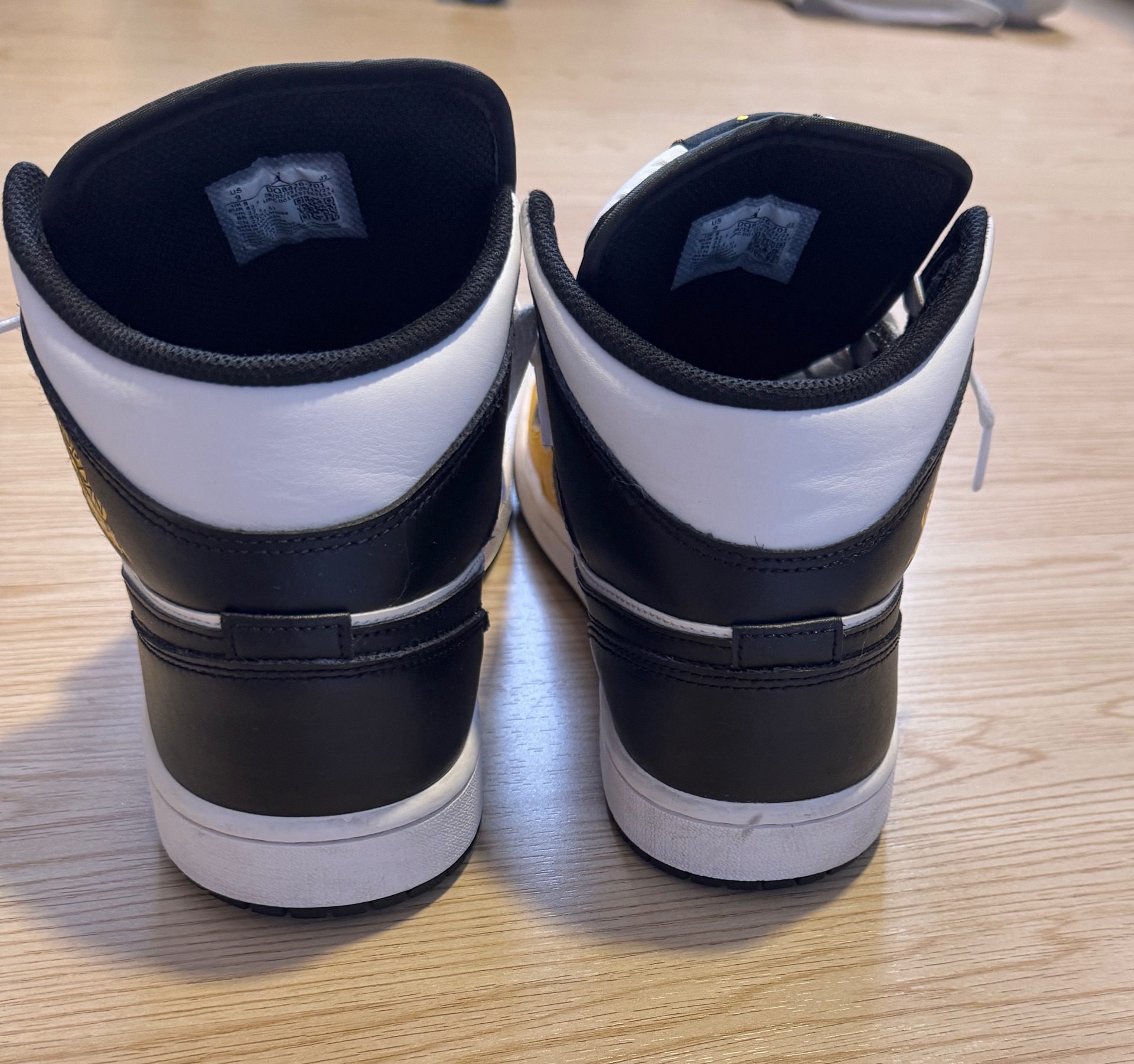 Air Jordans 1 Mid "Yellow Ochre" for sale. Very good condition! - Image 4