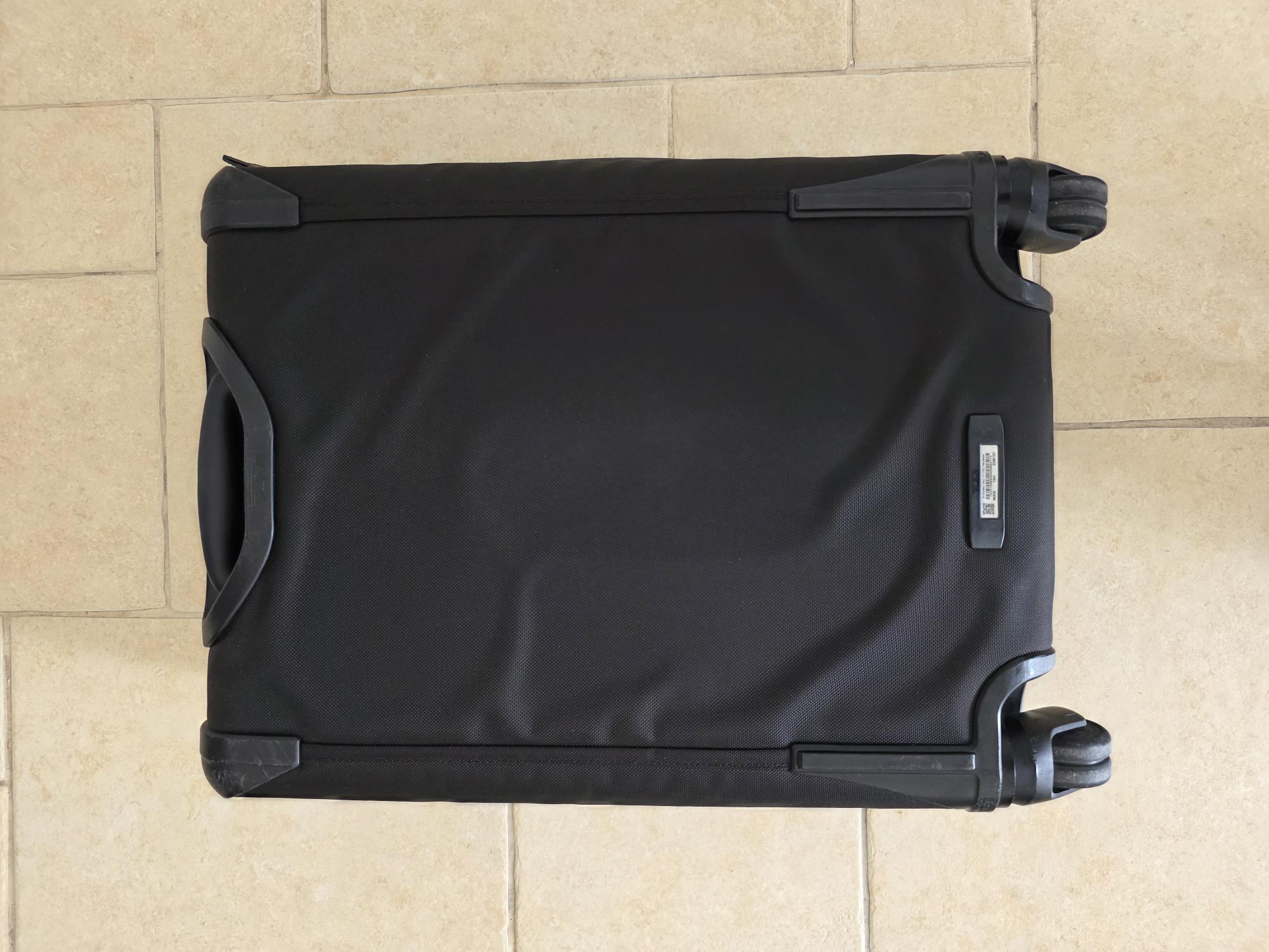 TUMI_022061D2_carry-on luggage - Image 3
