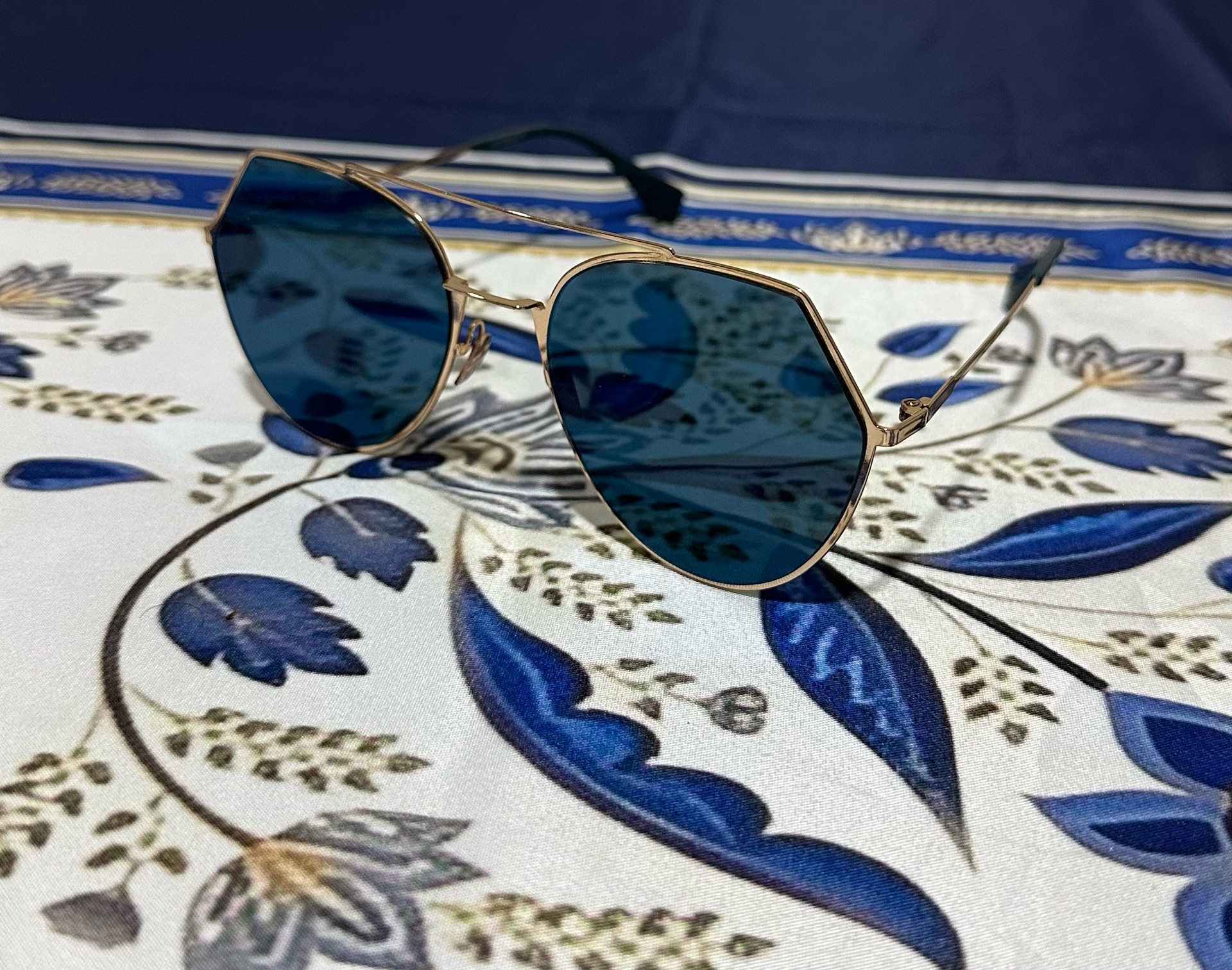 Fendi Sunglasses for men - Image 6