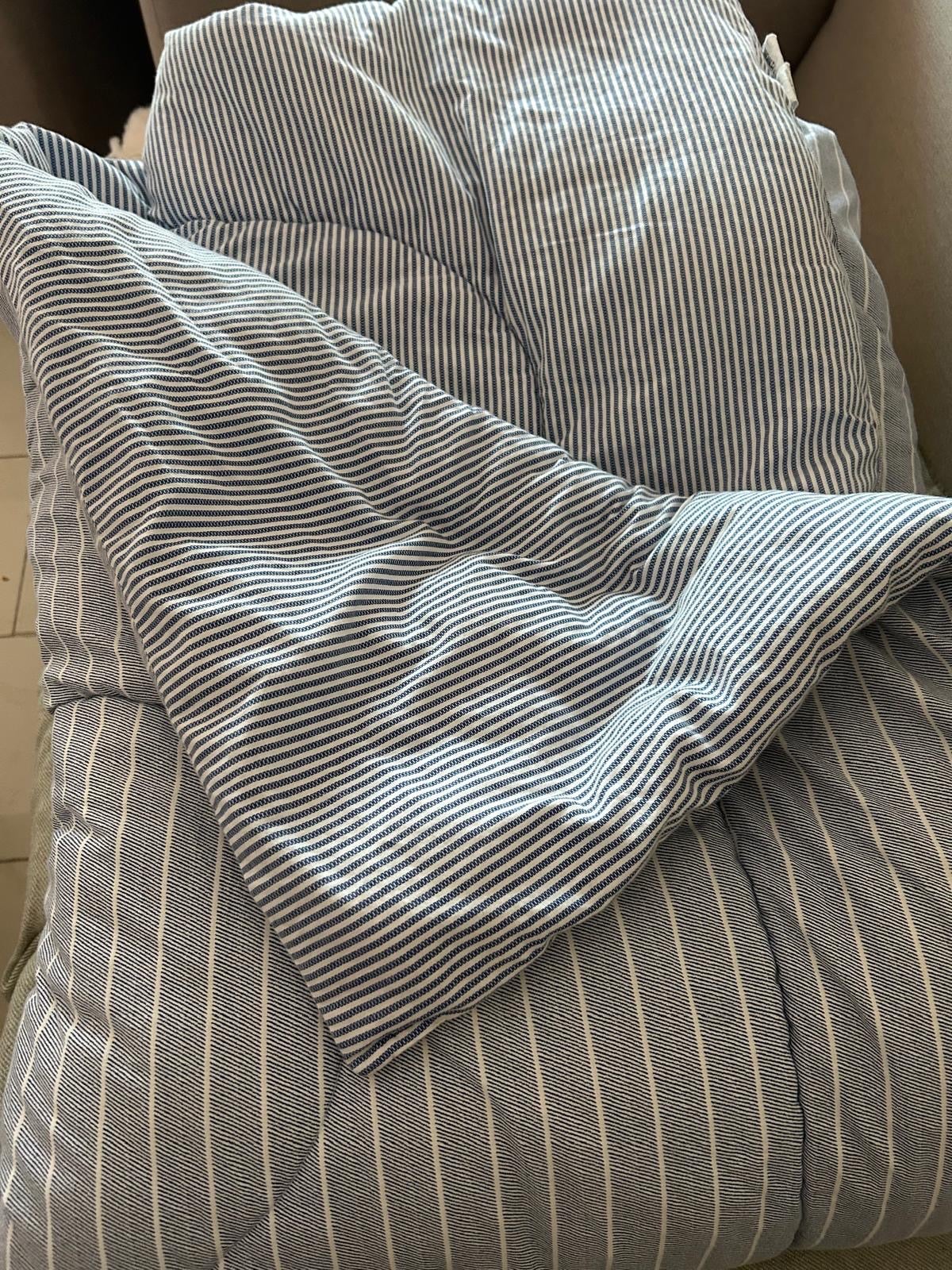 2 bed covers 150*200cm & 2 bed pillows 50*68cm - Image 3