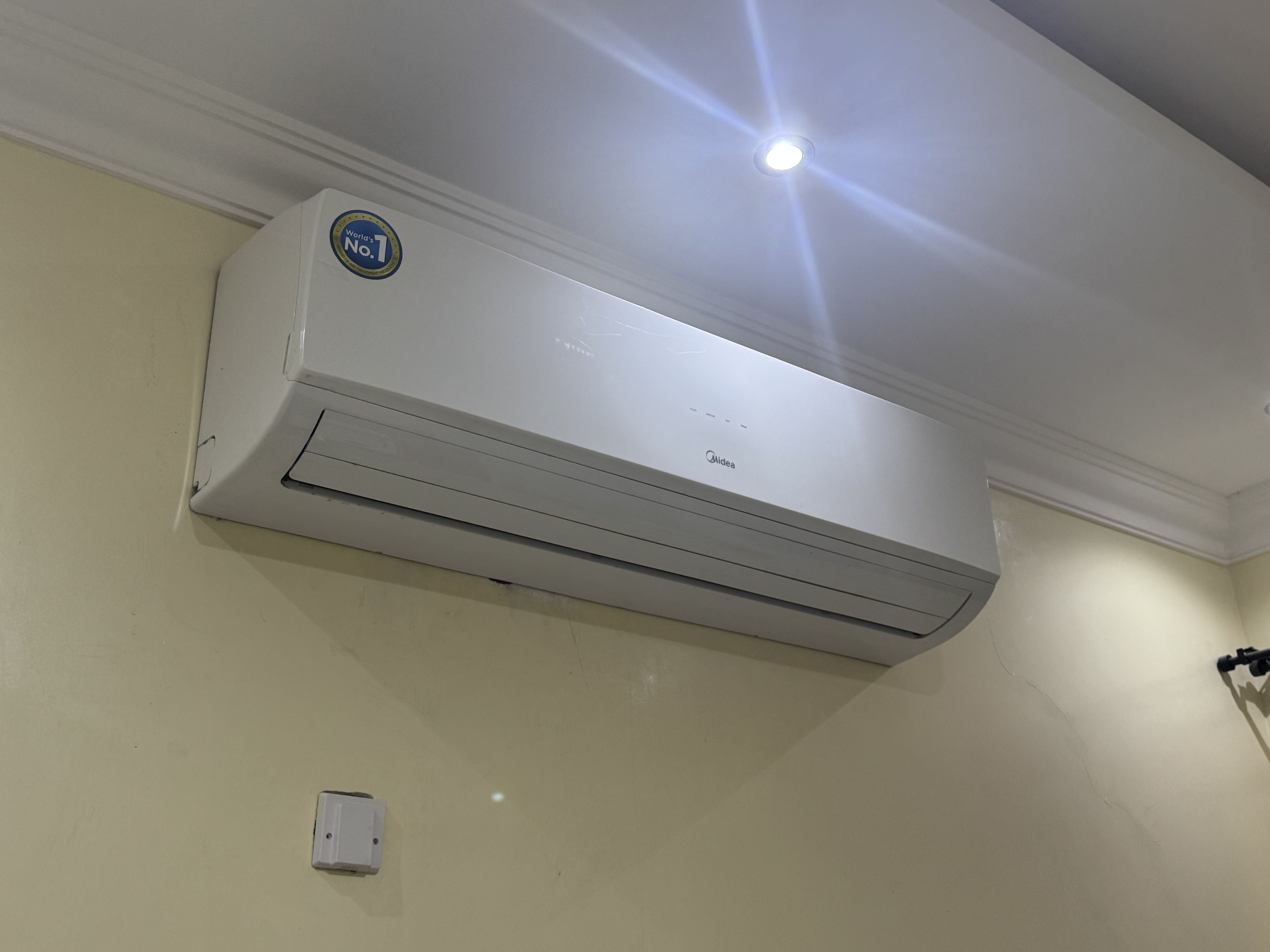 AC FOR SALE - Image 1