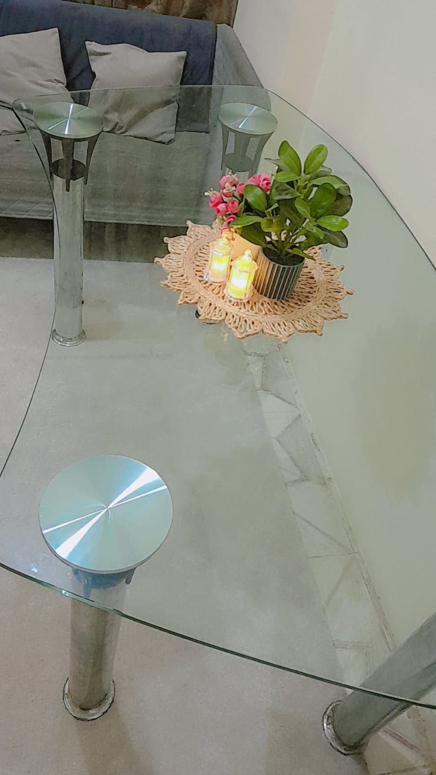 Daining table - Image 1