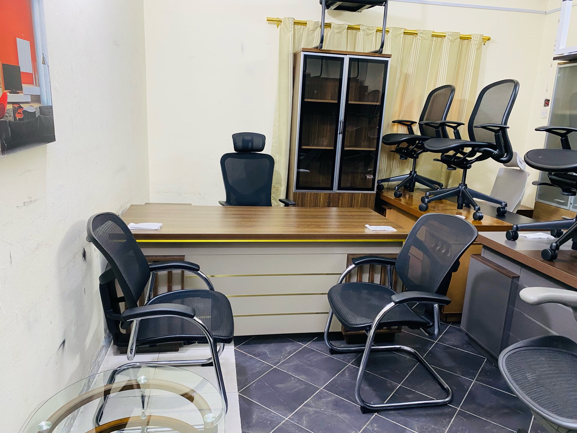 Used office furniture  - Image 5