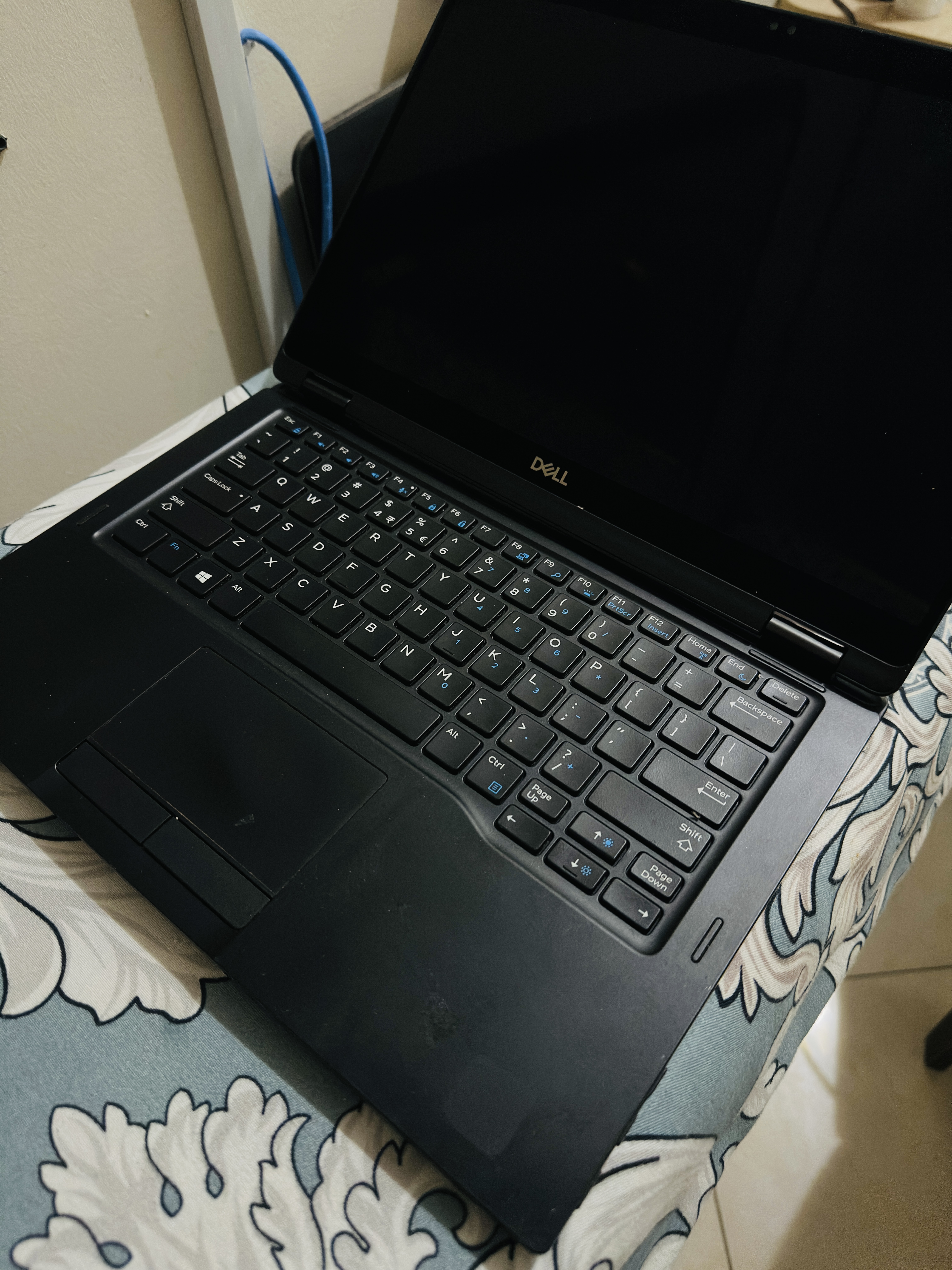 DELL Latitude 7390 2-in-1 – For Parts / Repair – 16GB RAM - Image 4