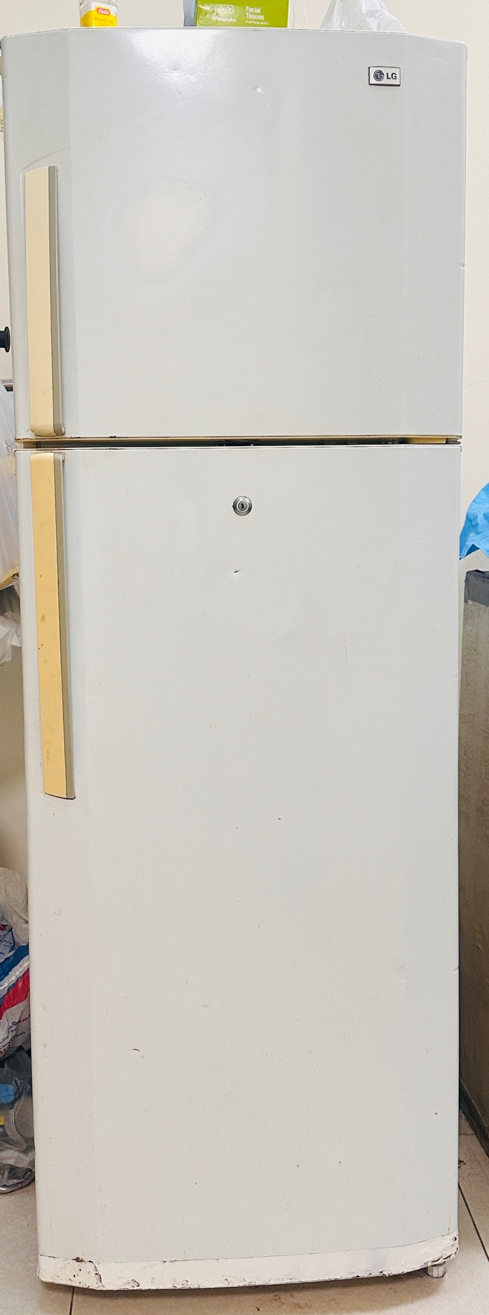 Daewoo washing machine and LG refrigerator for sale - Image 4