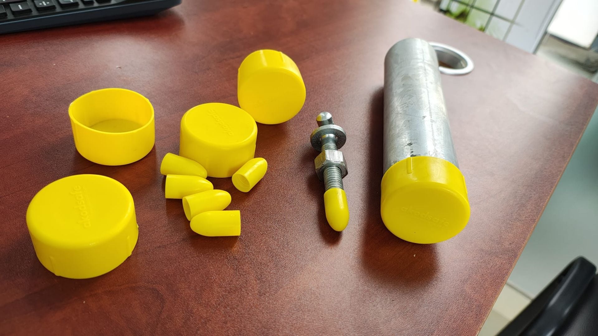 Branded End cap and scaffolding tag for sale - Image 5