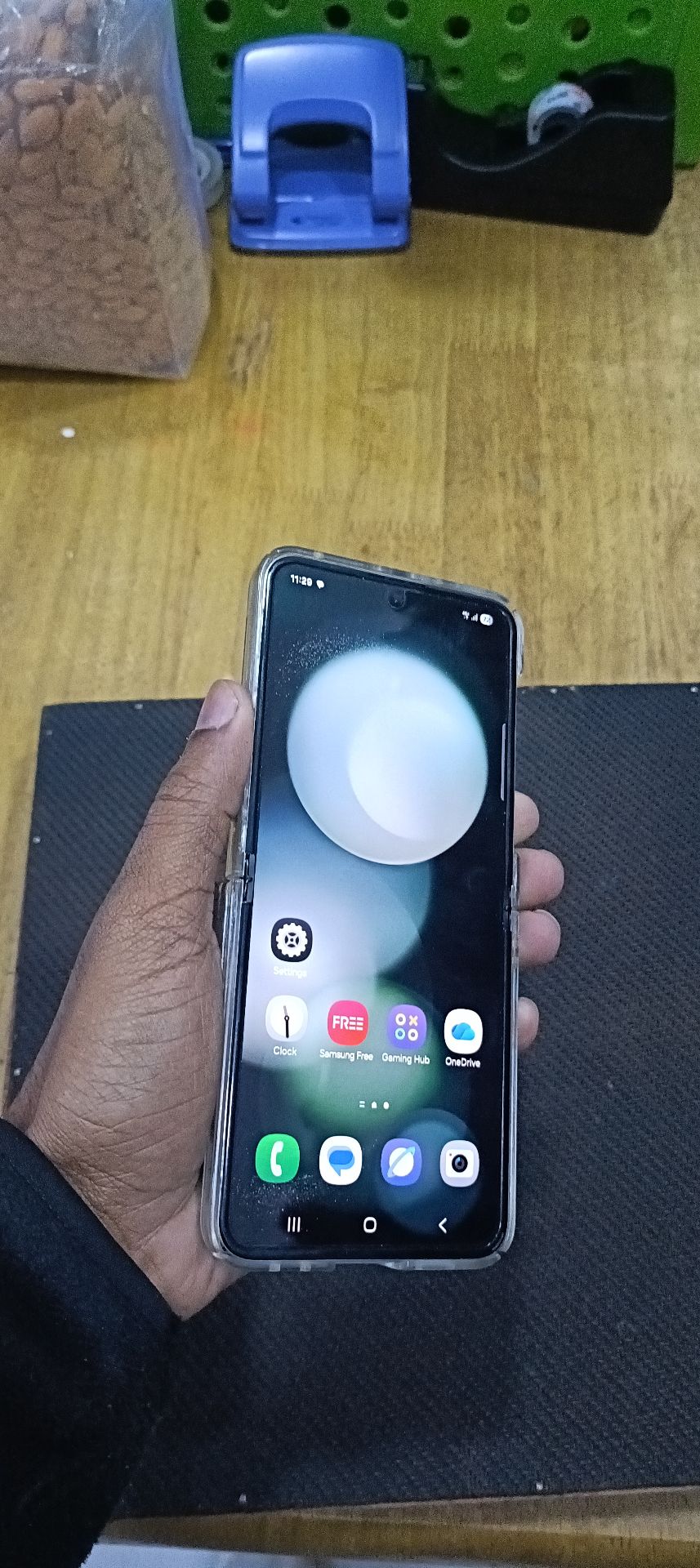 Galaxy z flip 5 - Image 4