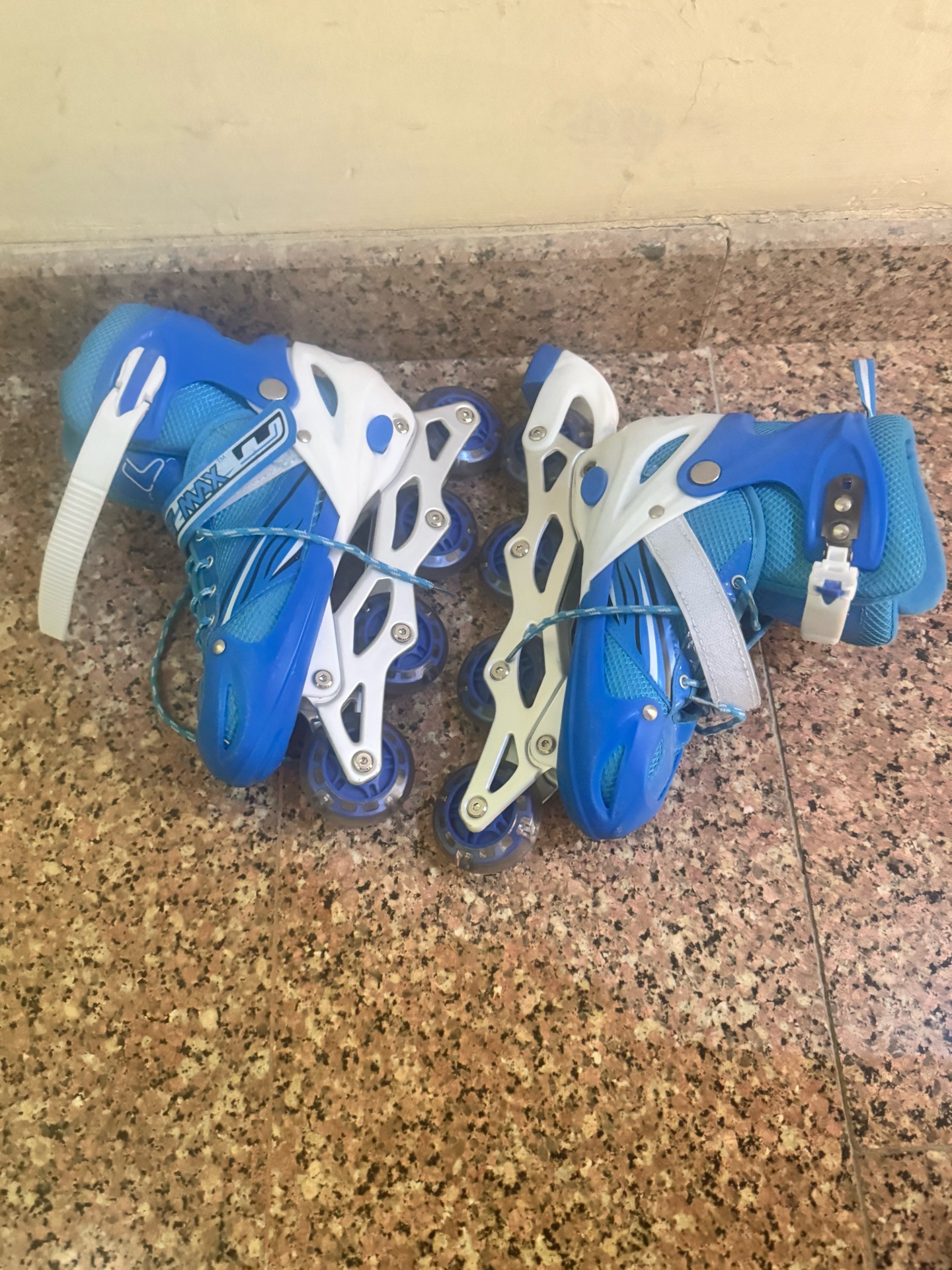 Kids roller skates  - Image 6