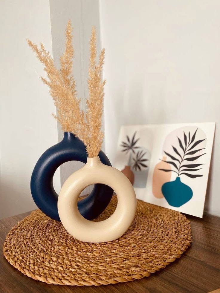 Premium Handmade Gypsum Vase for Home & Office - Image 1