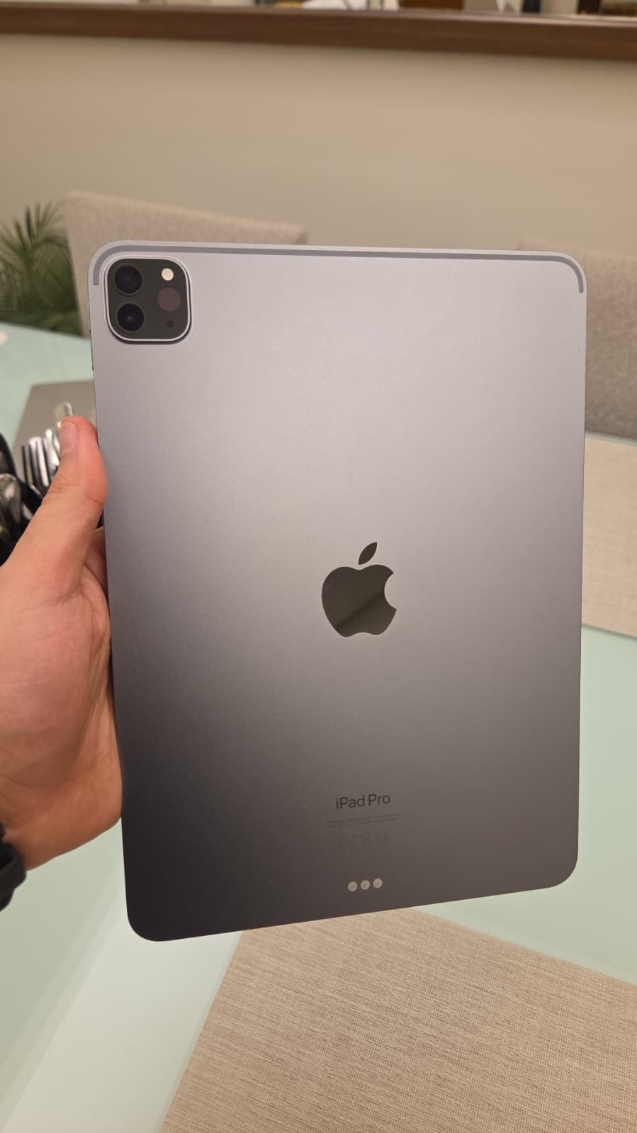 iPad Pro 11” M2 (2022) 128GB – Excellent Condition - Image 4