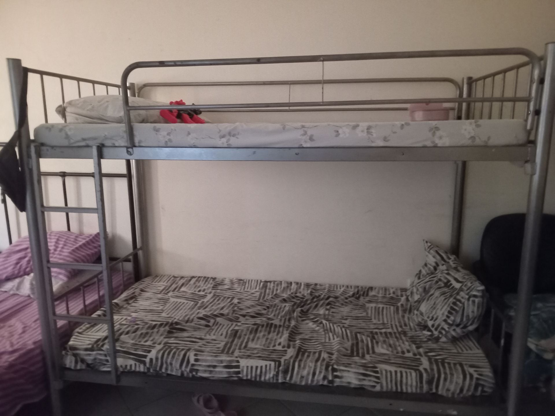 Bunk bed - Image 1