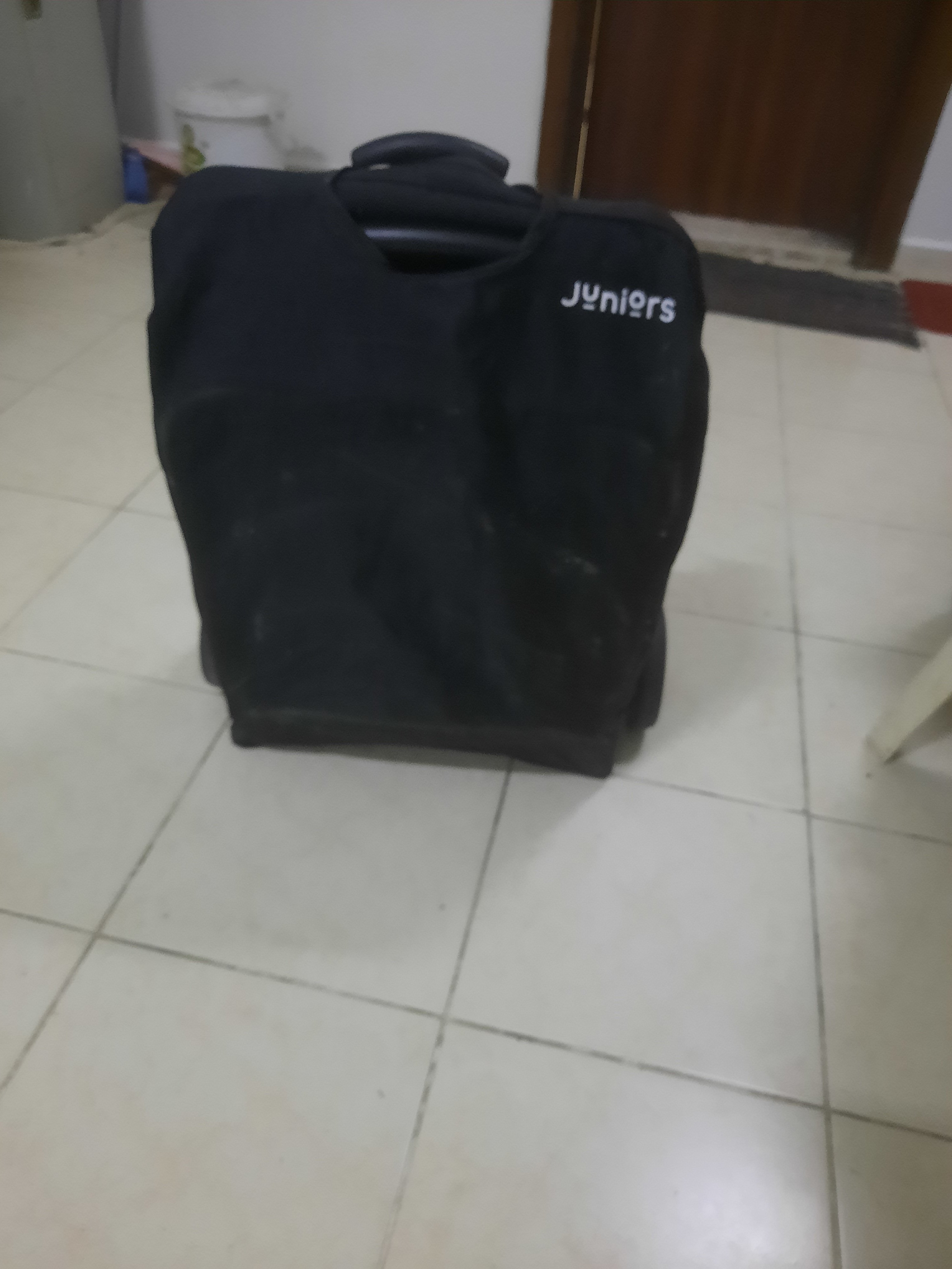 عربة أطفال Juniors بحالة ممتازة - Image 2