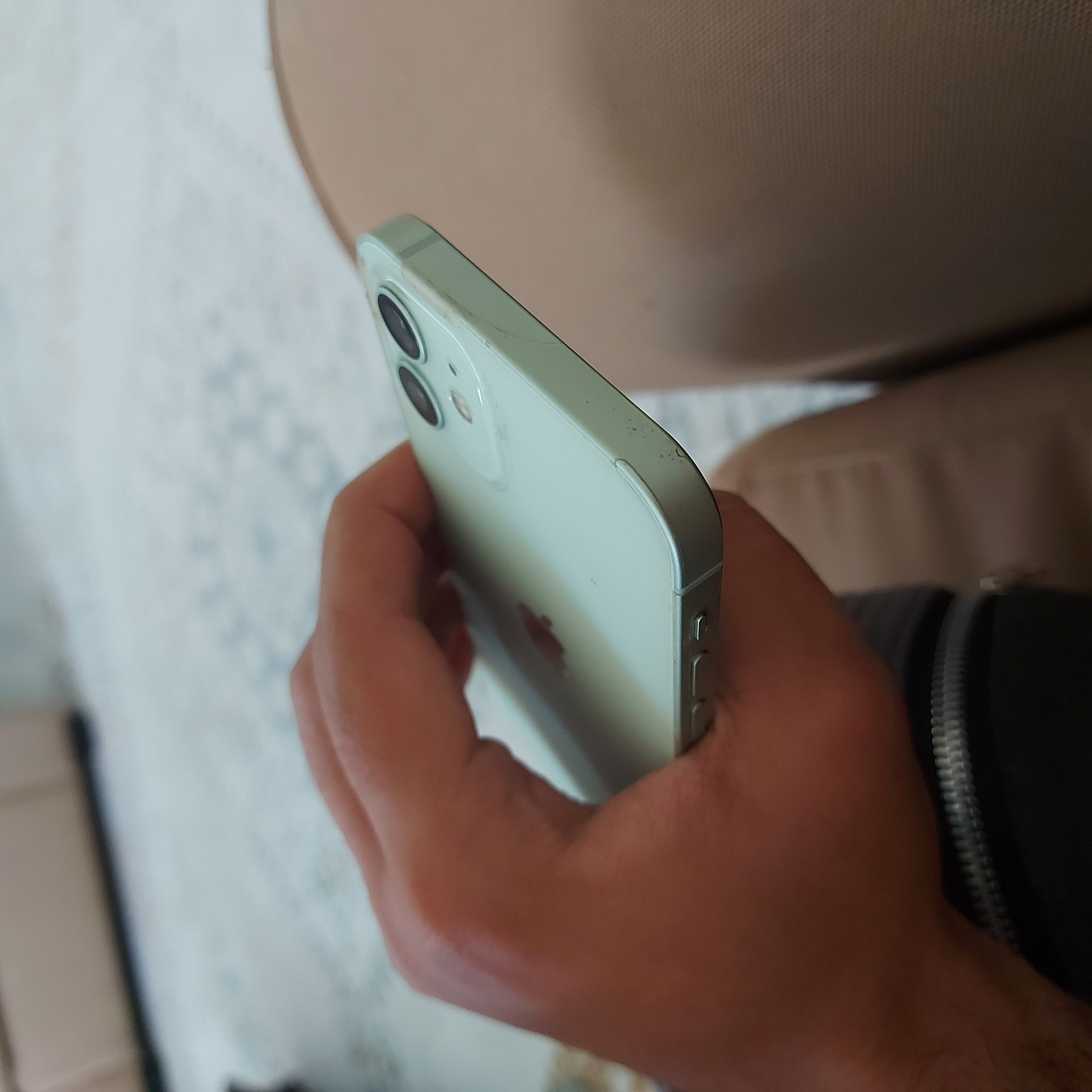 Iphone 12 - Image 6