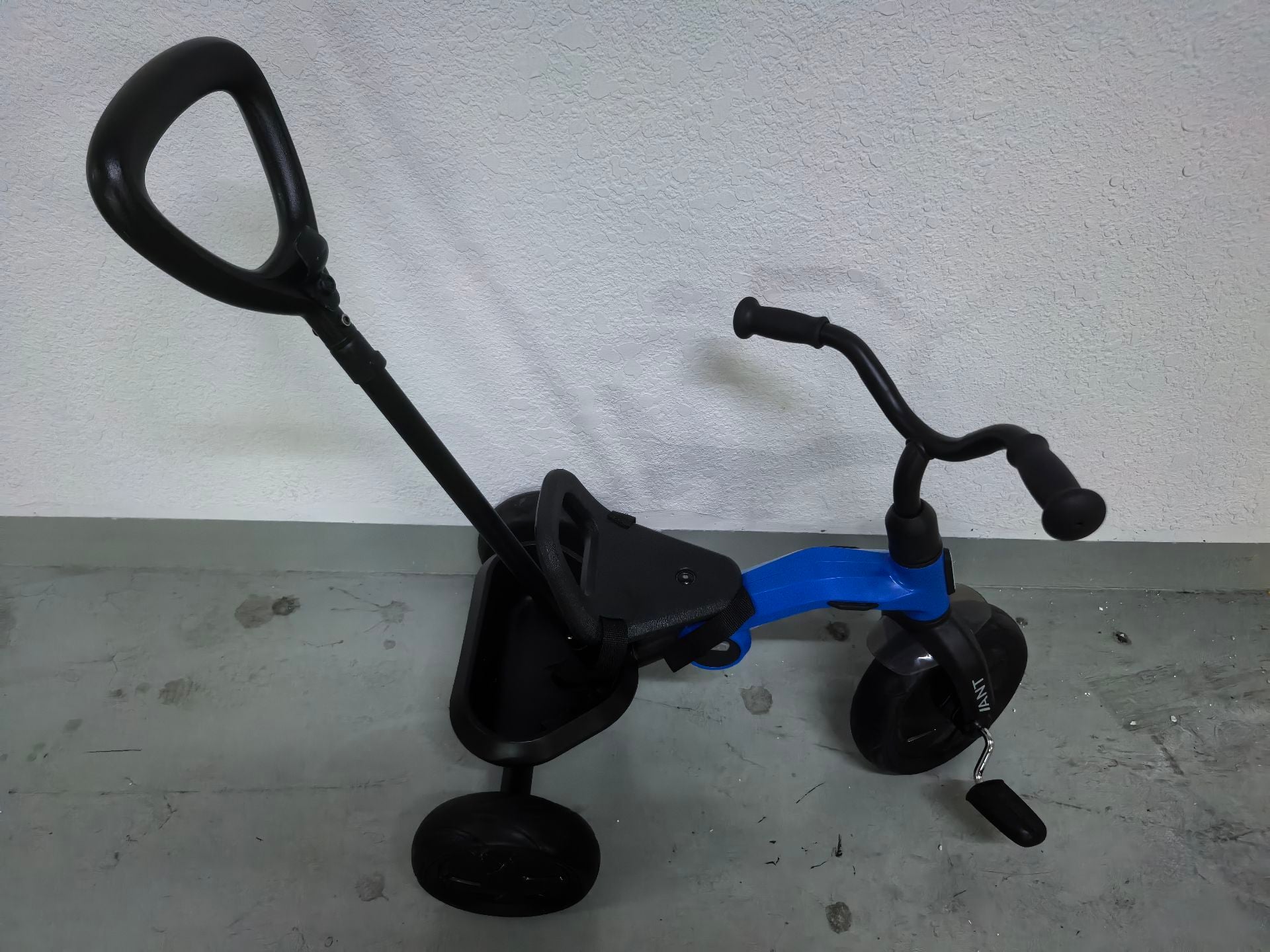 Valuable Tricycle - Image 1