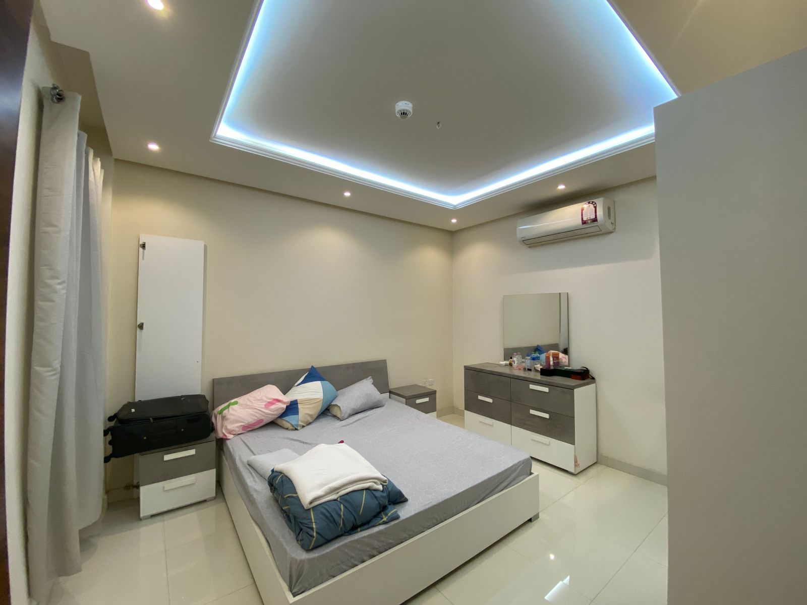 Master Bedroom - Home Center - Image 1