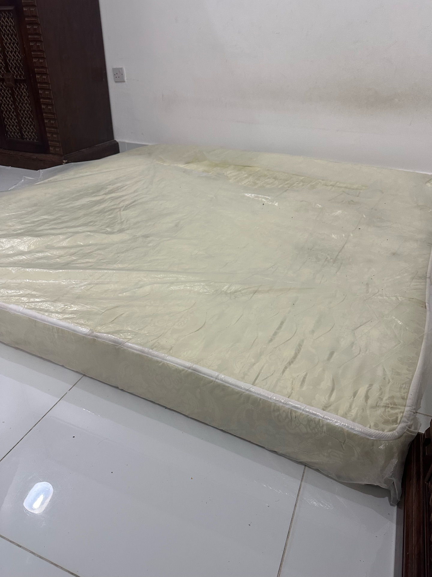 Sofa & mattress for sale.  - Image 4