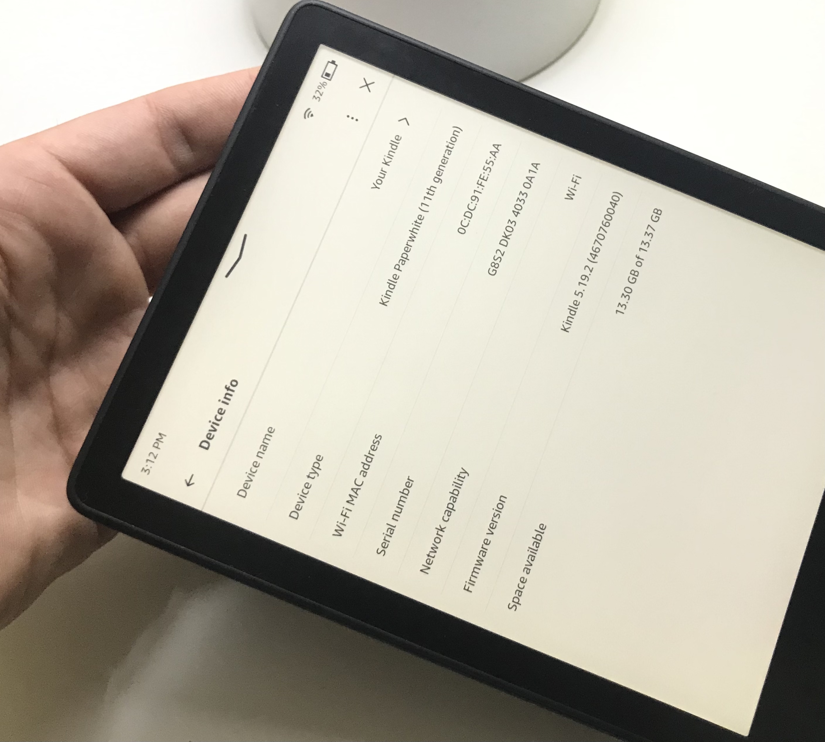 Amazon Kindle Paperwhite 11th Generation eBook Reader  - Image 4