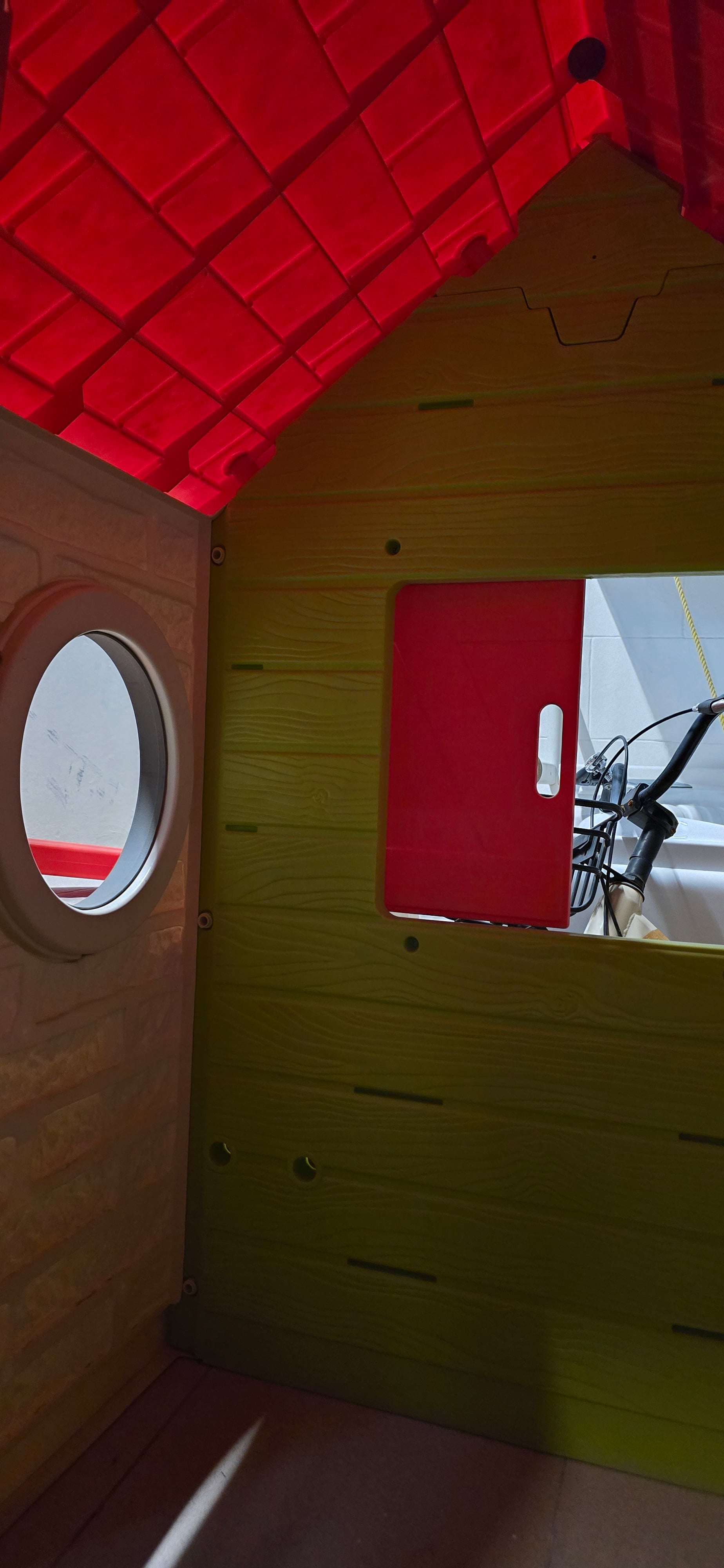 Kids Playhouse  - Image 3