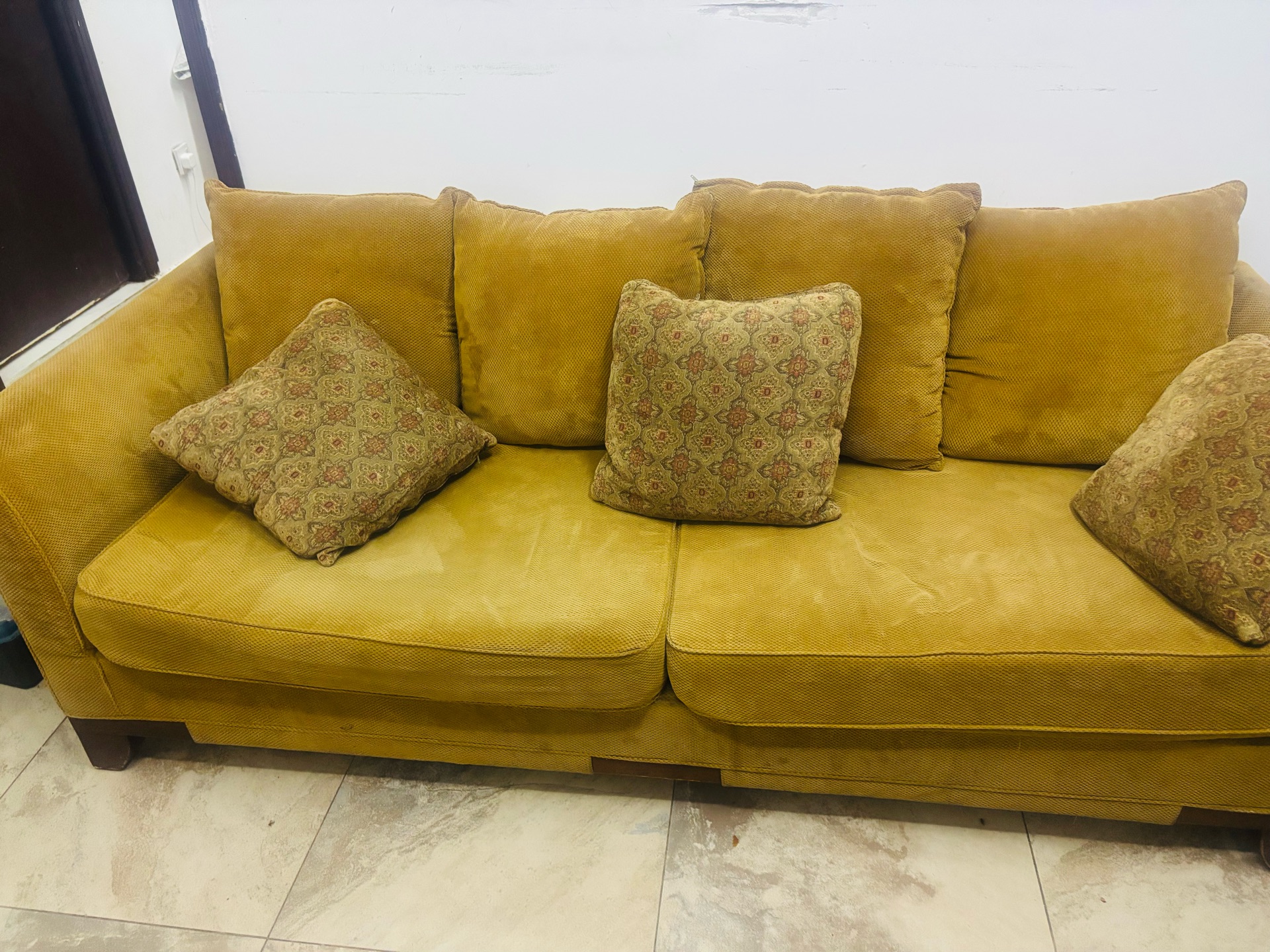 Sofa 4 seater 3 seater  - Image 4