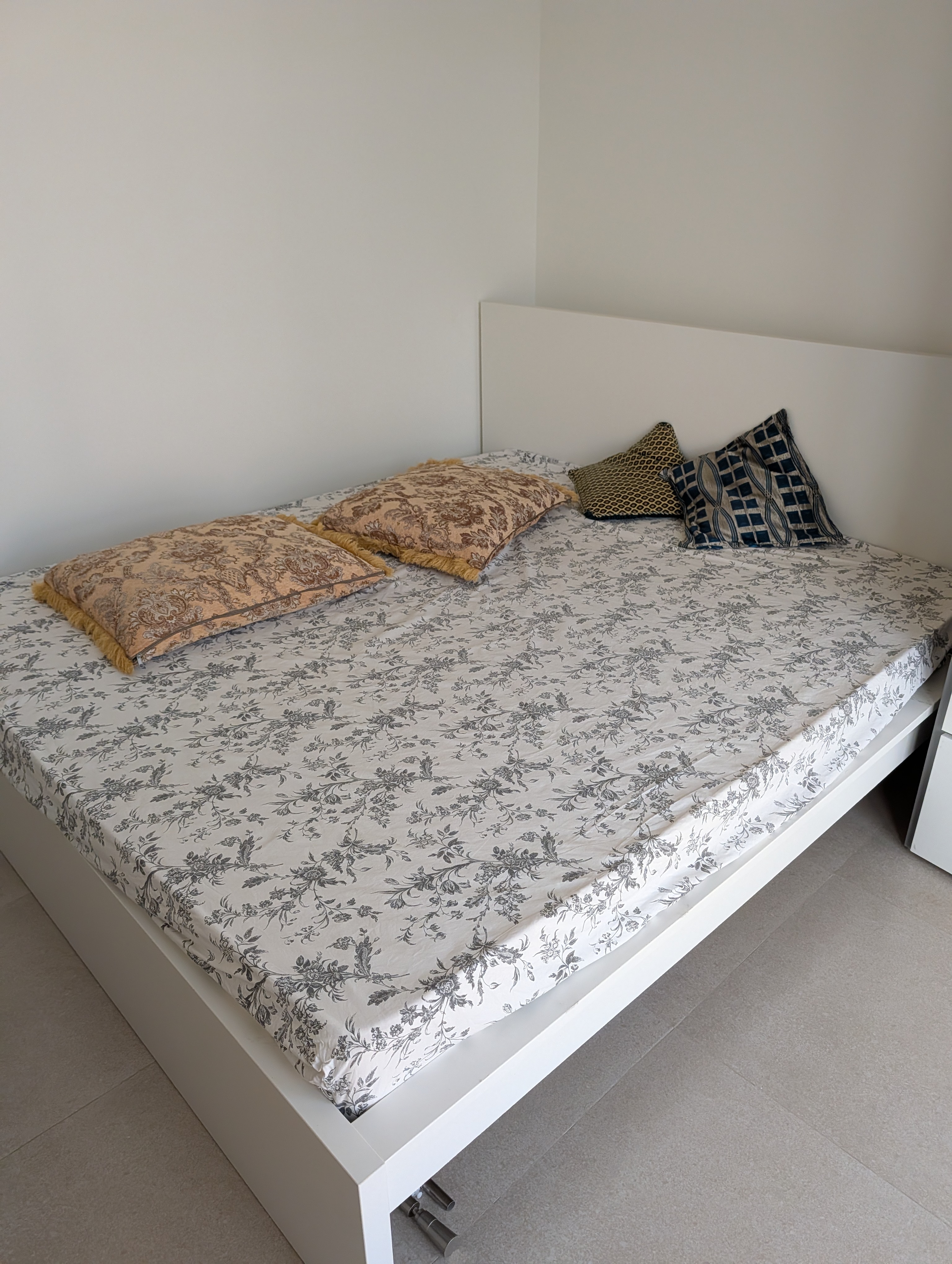 King Size Bed - Image 2