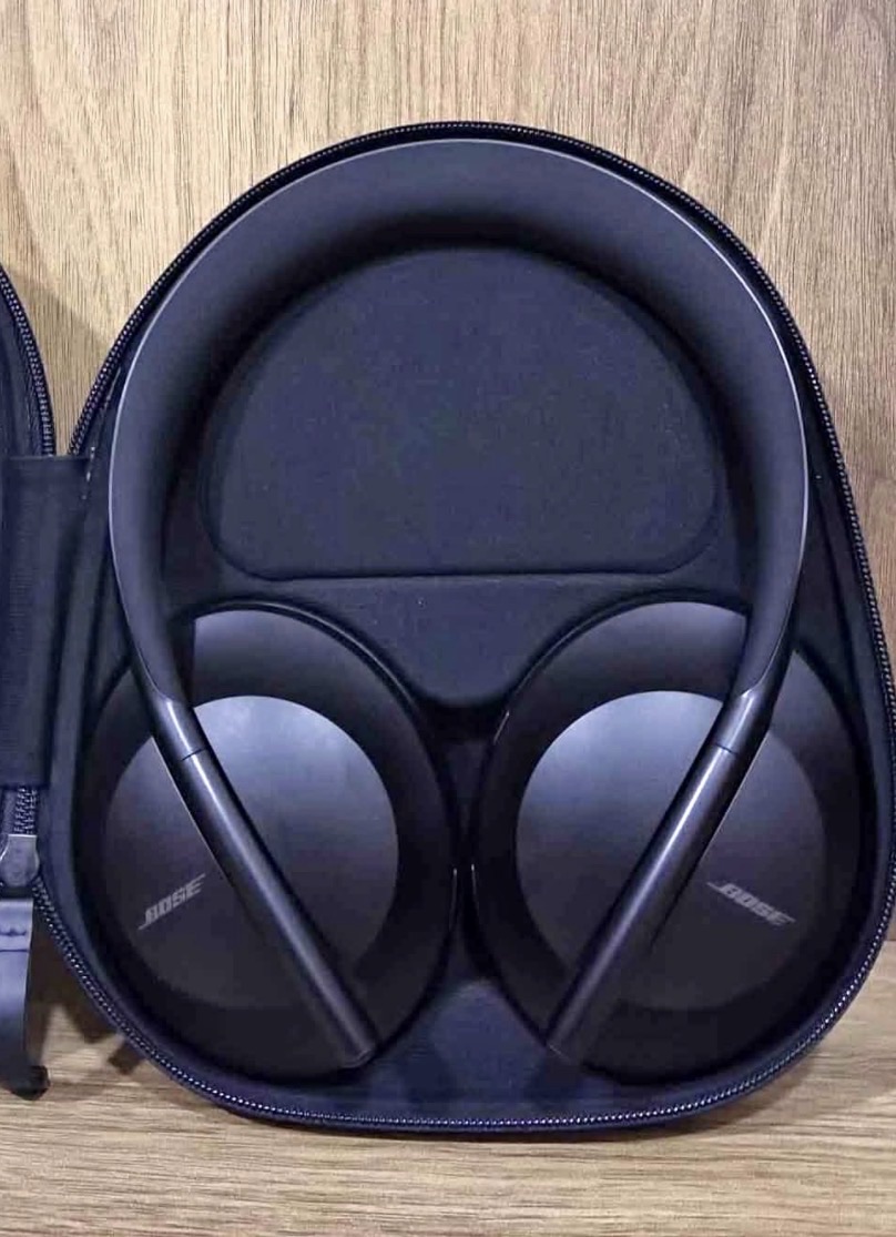  Bose Noise Cancelling Headphones 700 - Image 4
