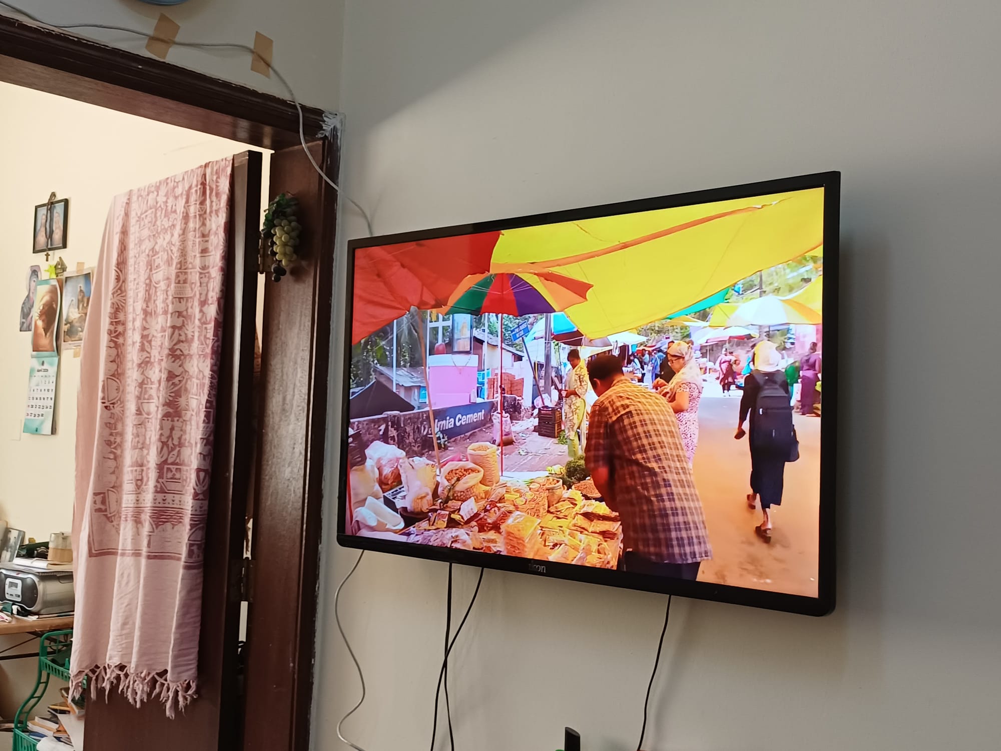 IKON 50 INCH TV GOOD CONDITION - Image 3