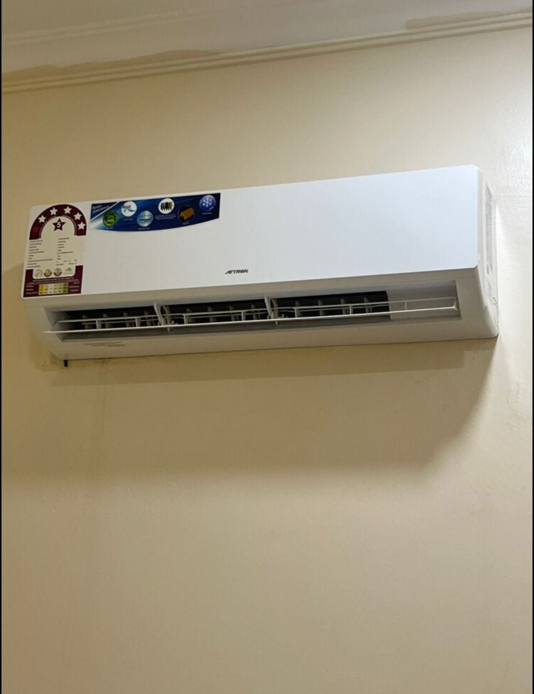 Aftron brand 1.5ton 2pis look like new - Image 1