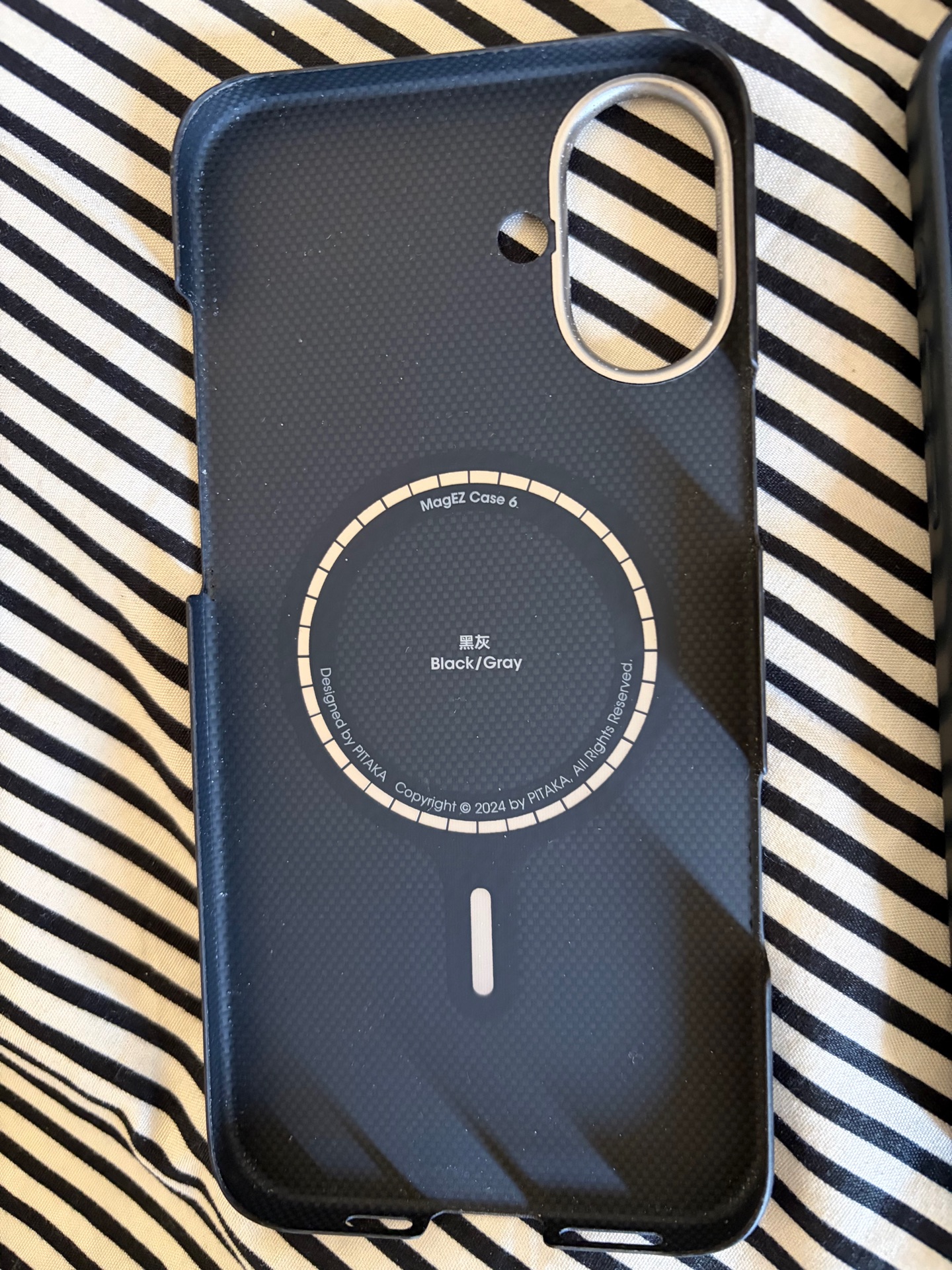 Pitaka and mageasy case and cover for iPhone  - Image 10