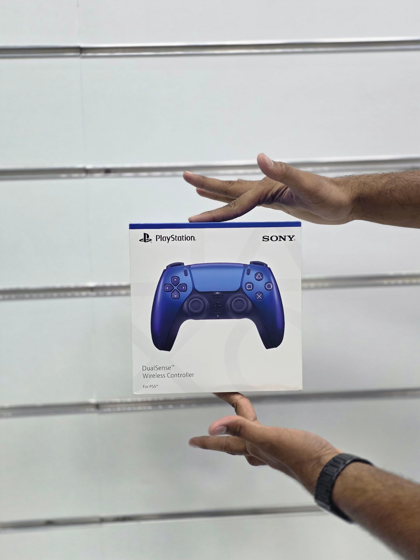 PS5 SONY CONTROLLER  - Image 8