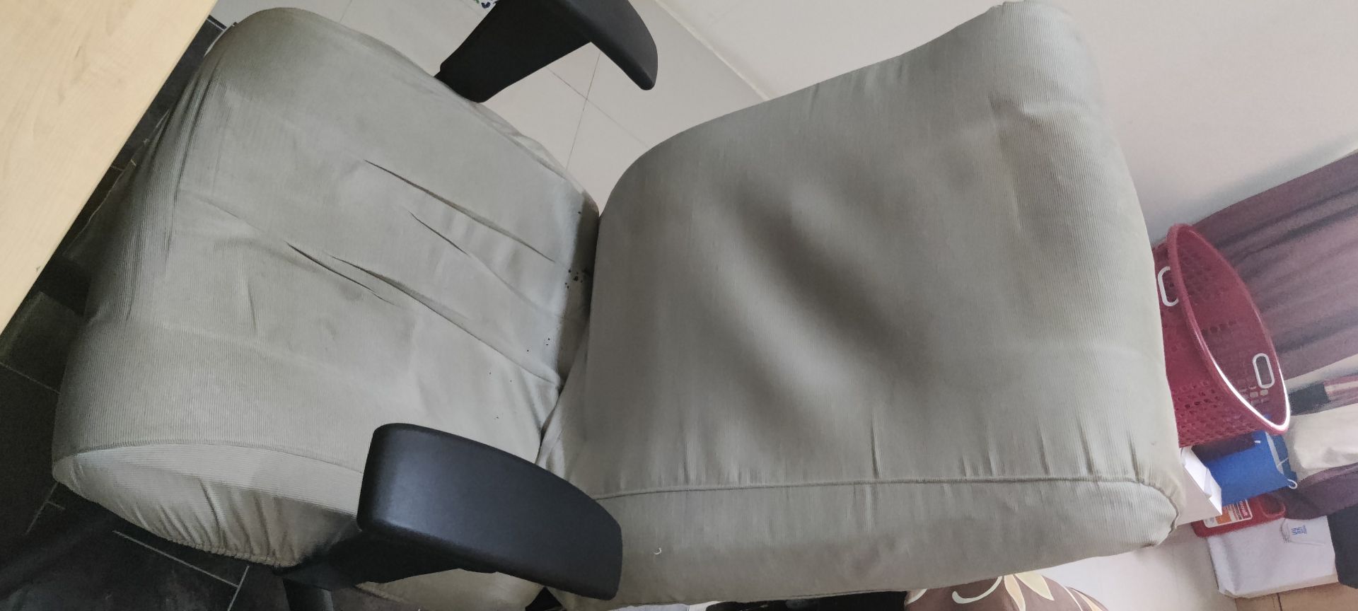 Office Desk and chair - Image 2