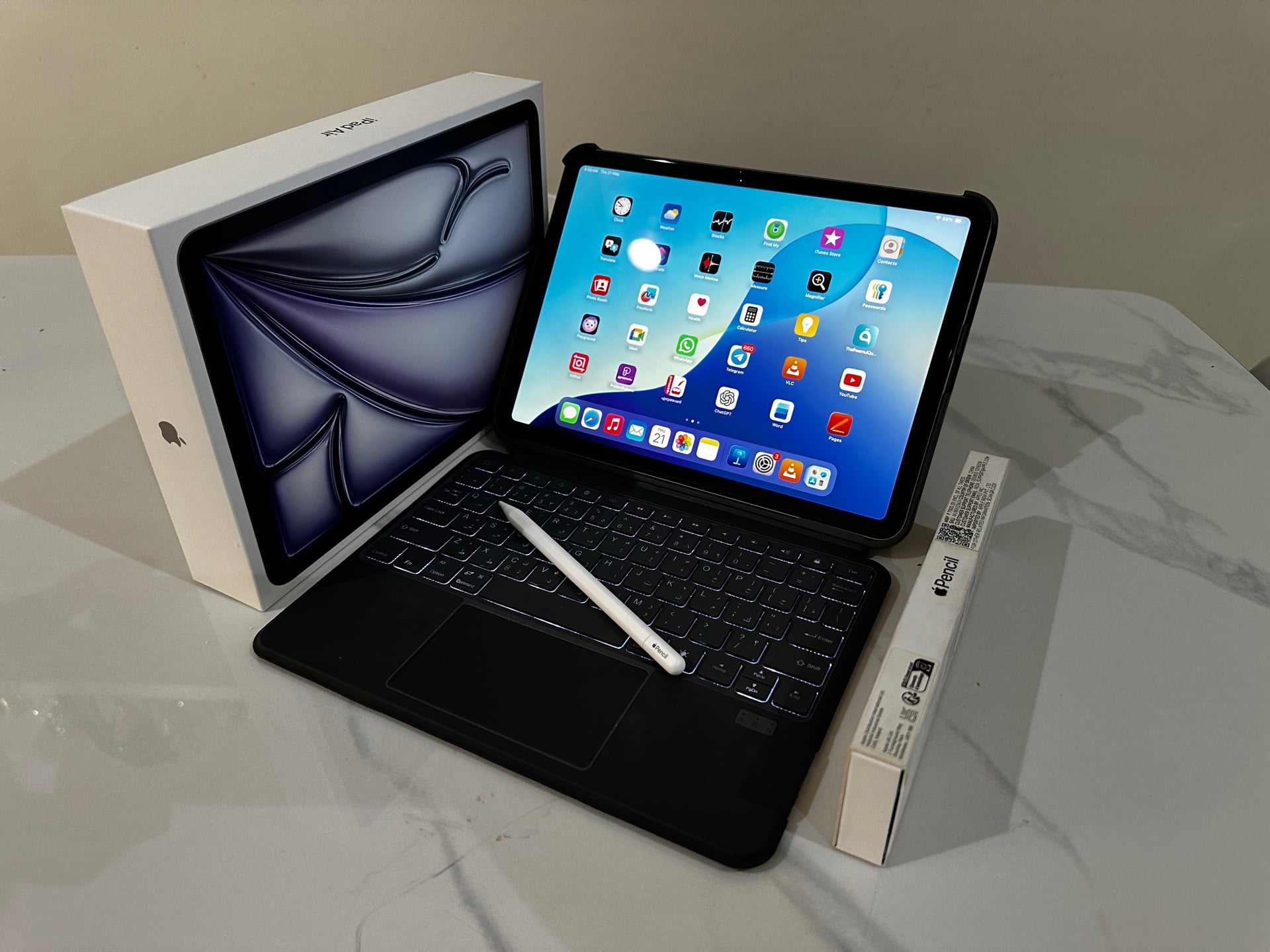 Apple iPad Air 11-inch (M3) Wi-Fi 128GB in Space Grey with Apple pencil,Keyboard - Image 3