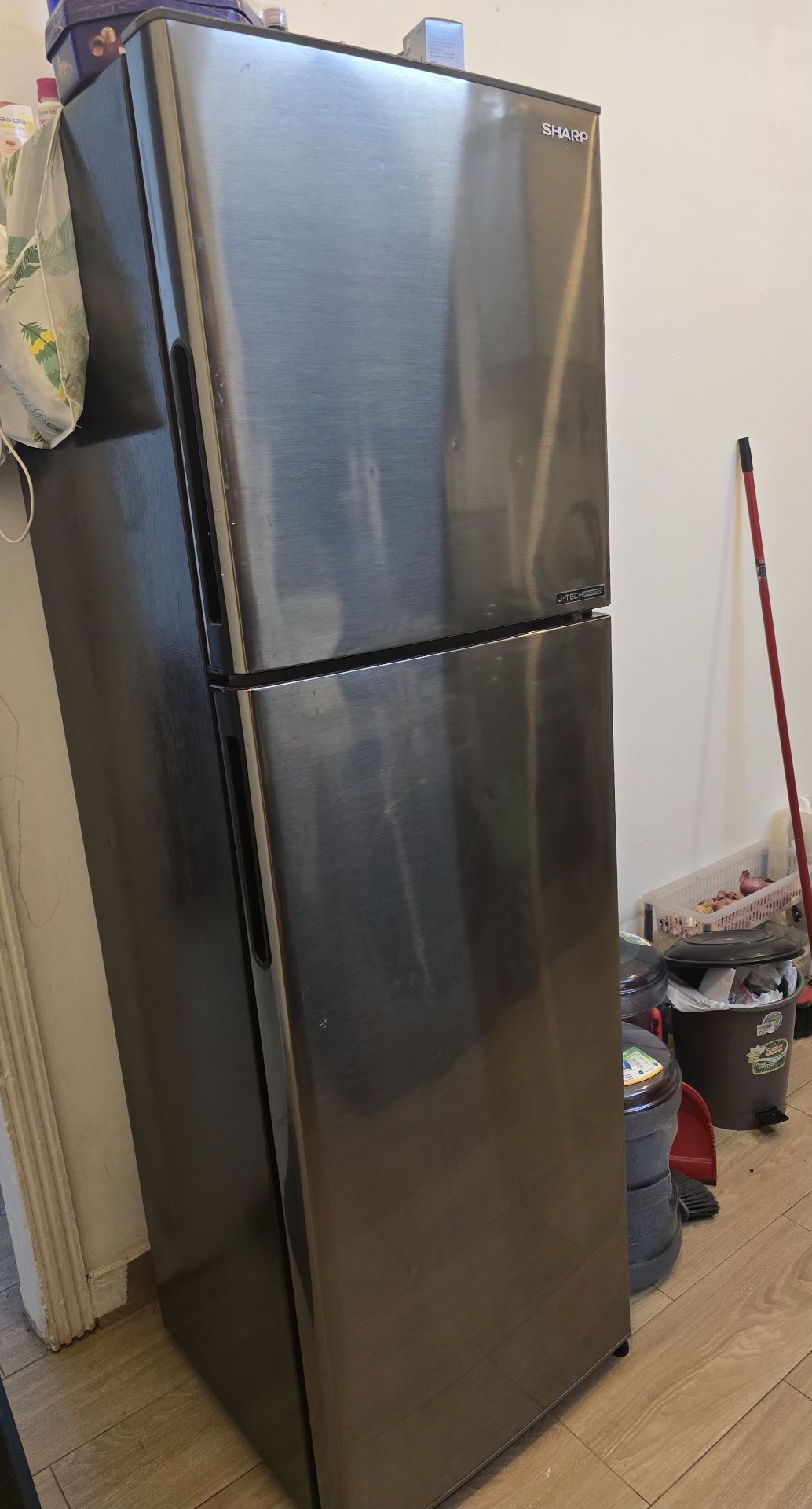 Sharp Single Door Fridge  - Image 3