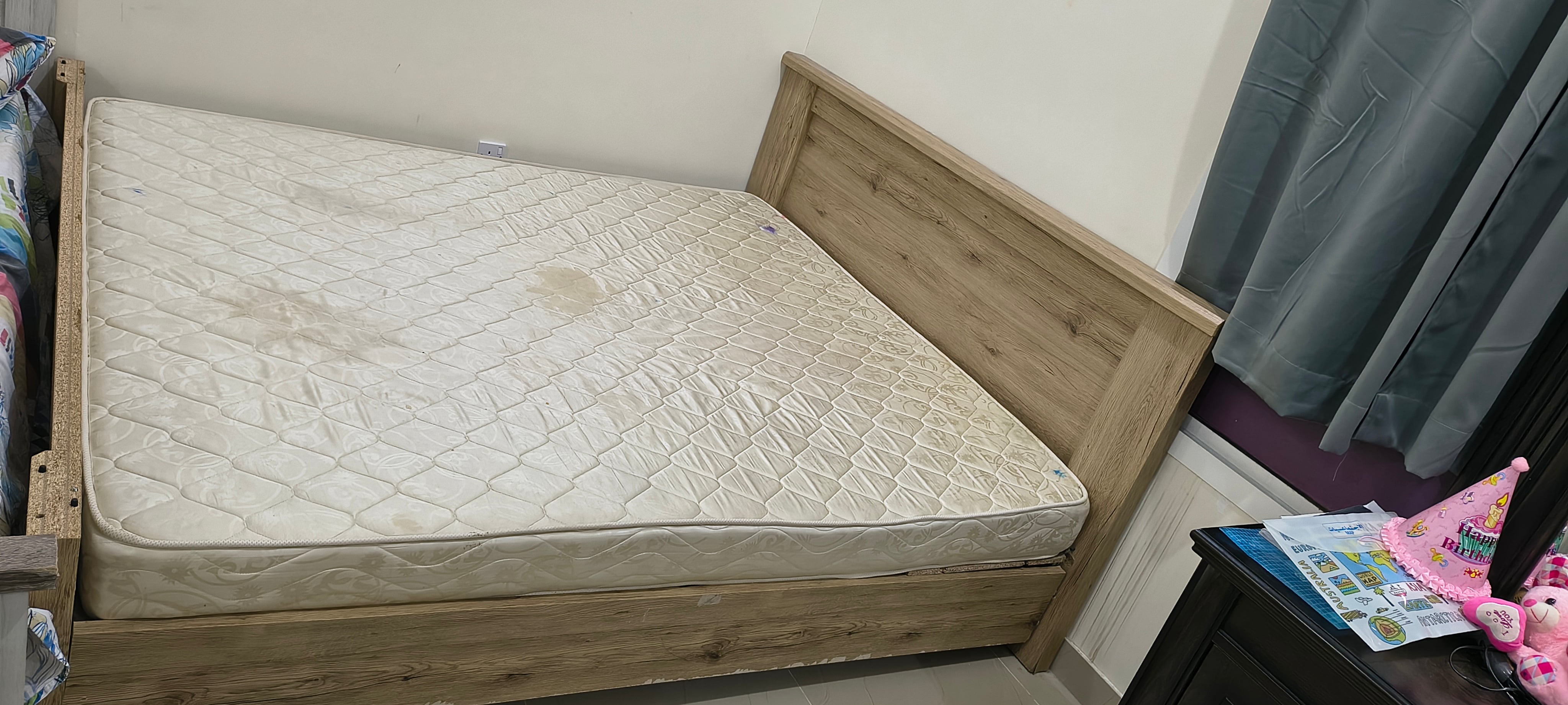 Double size bed with mattress - Image 4