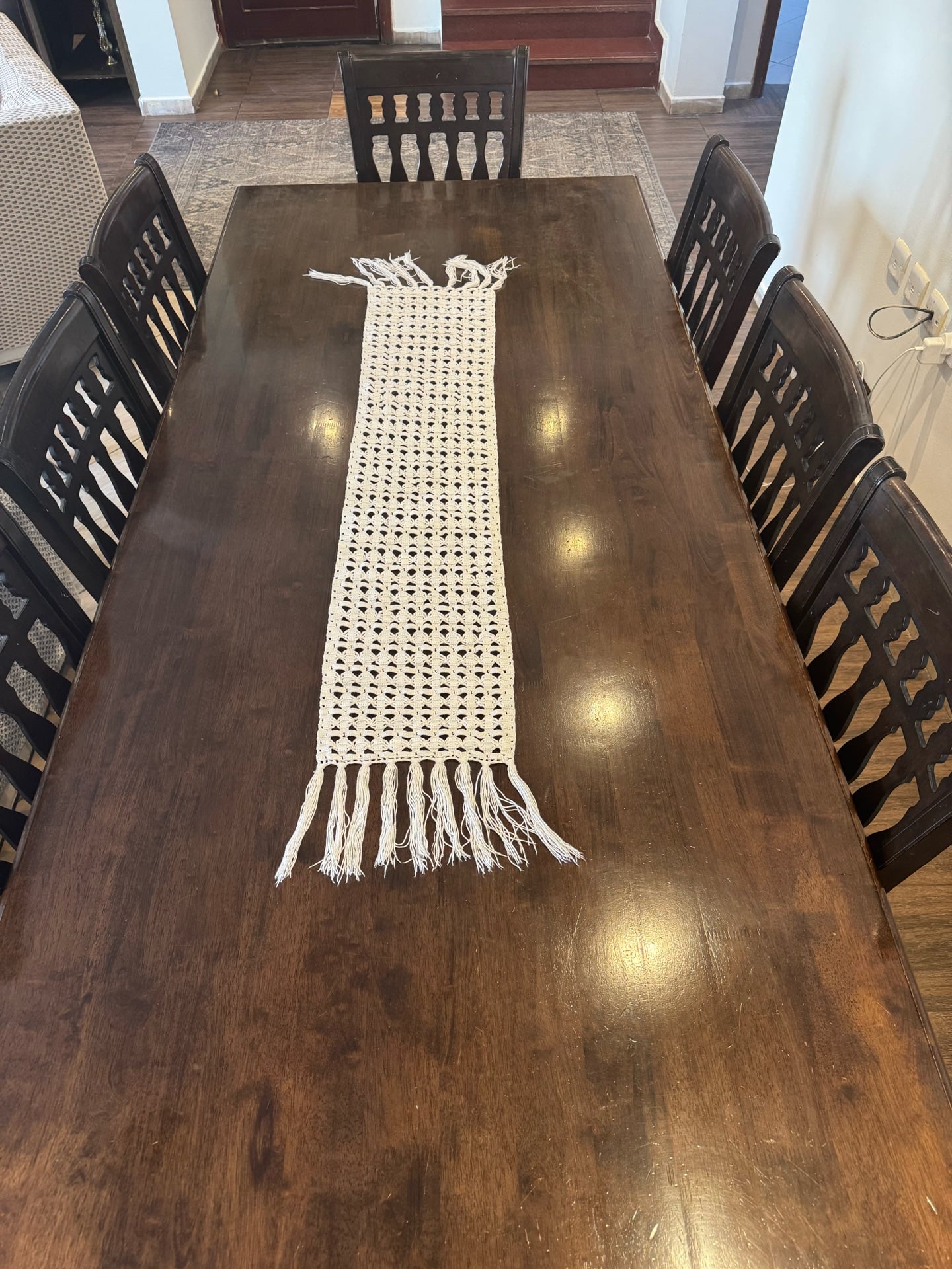 Dinning table with 8 chairs . Solid wood طاولة طعام مع ٨ كراسي - Image 2