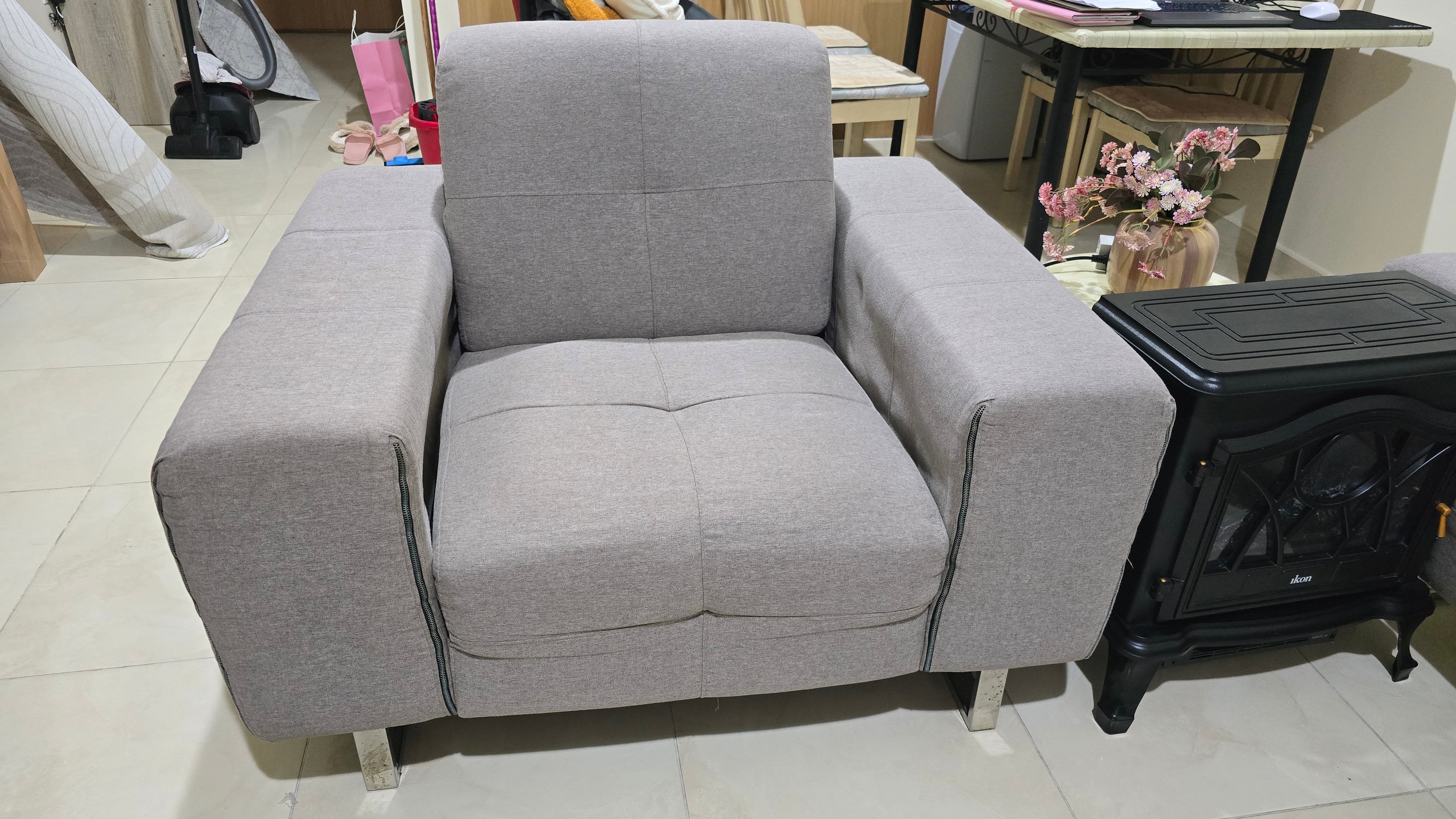 Sofas and Table - Image 3