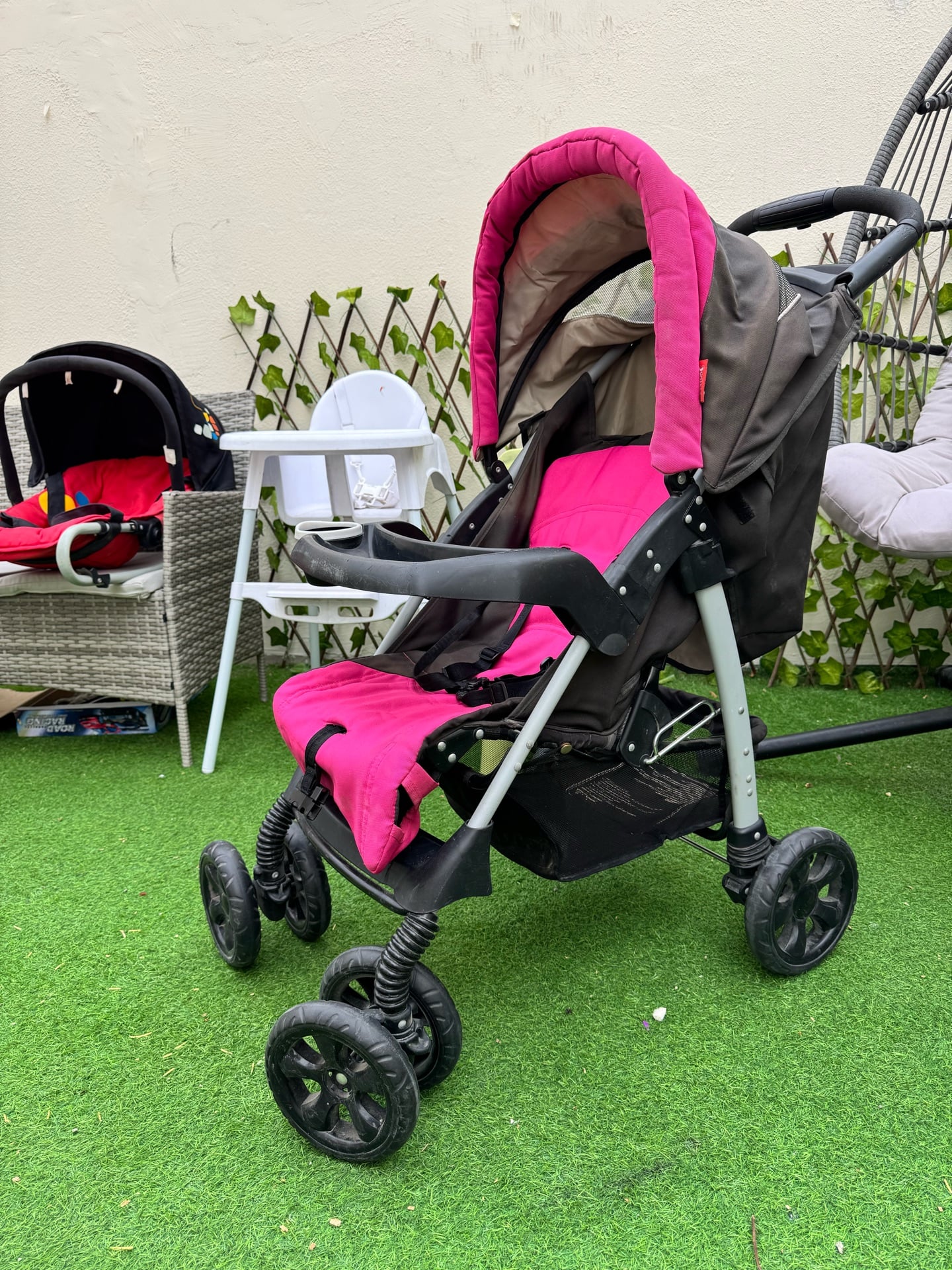 Baby stroller and baby rocker - Image 1
