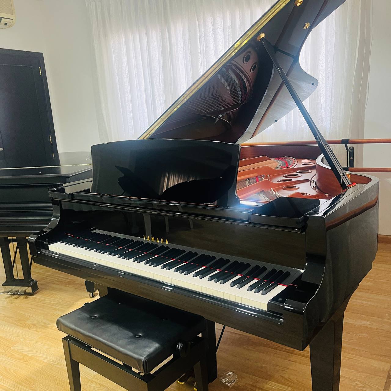 Yamaha C7 Grand Piano  - Image 2