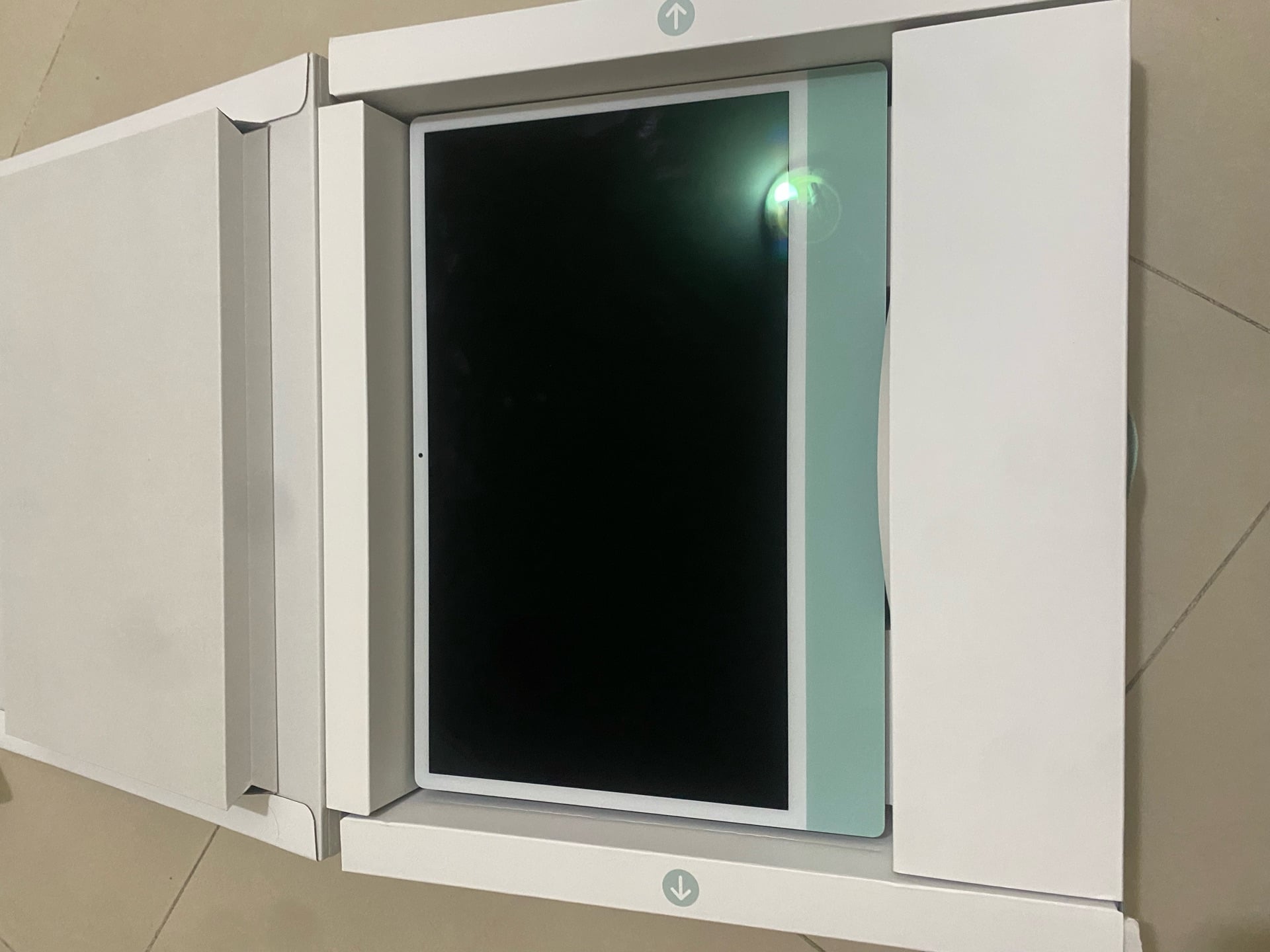 iMac 24” 5K M3 256GB SSD green colou just opened the box mint condition for sale - Image 4