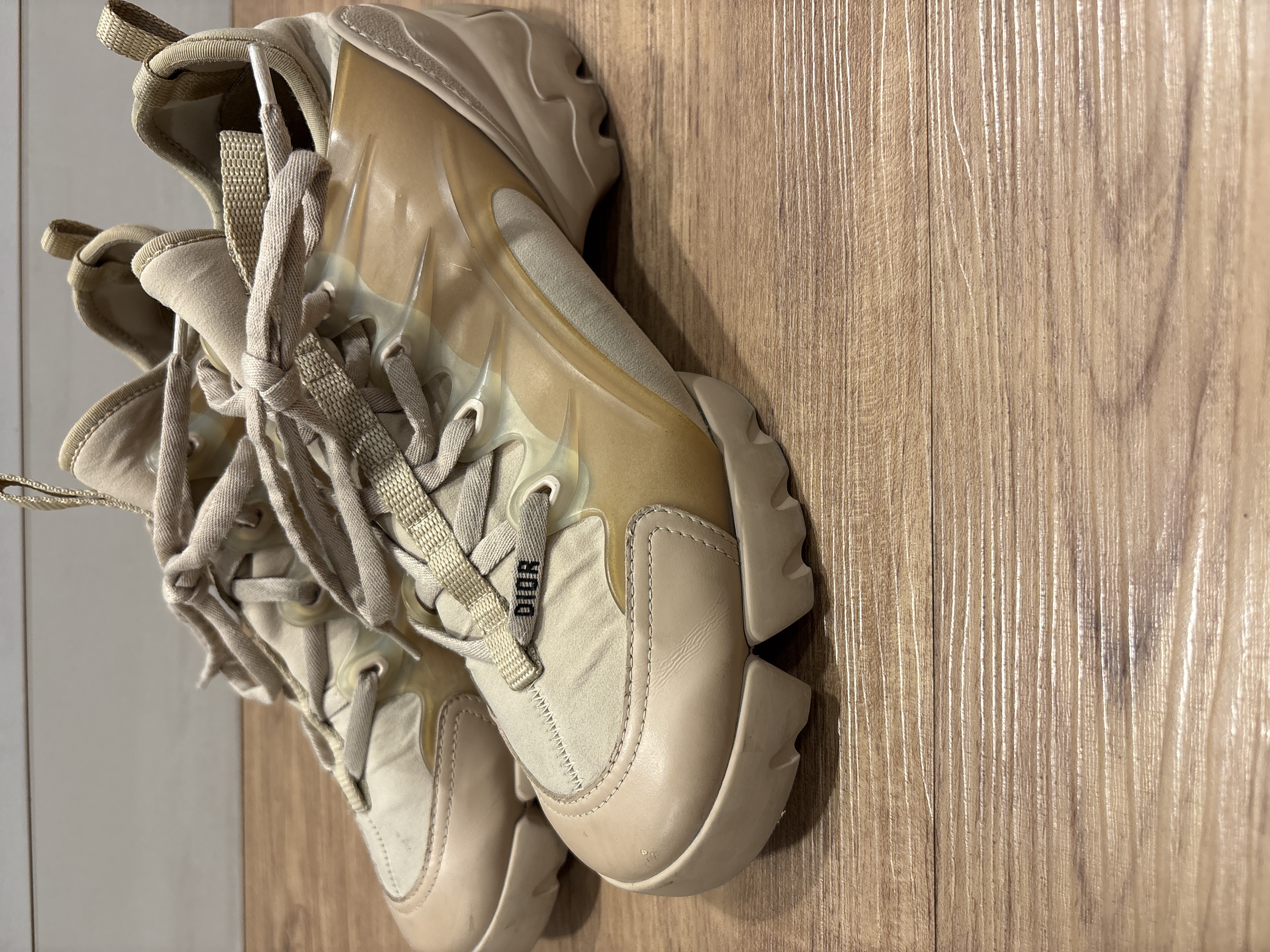 Christian Dior D-Connect Women’s Sneakers: ORIGINAL: Price negotiable - Image 2