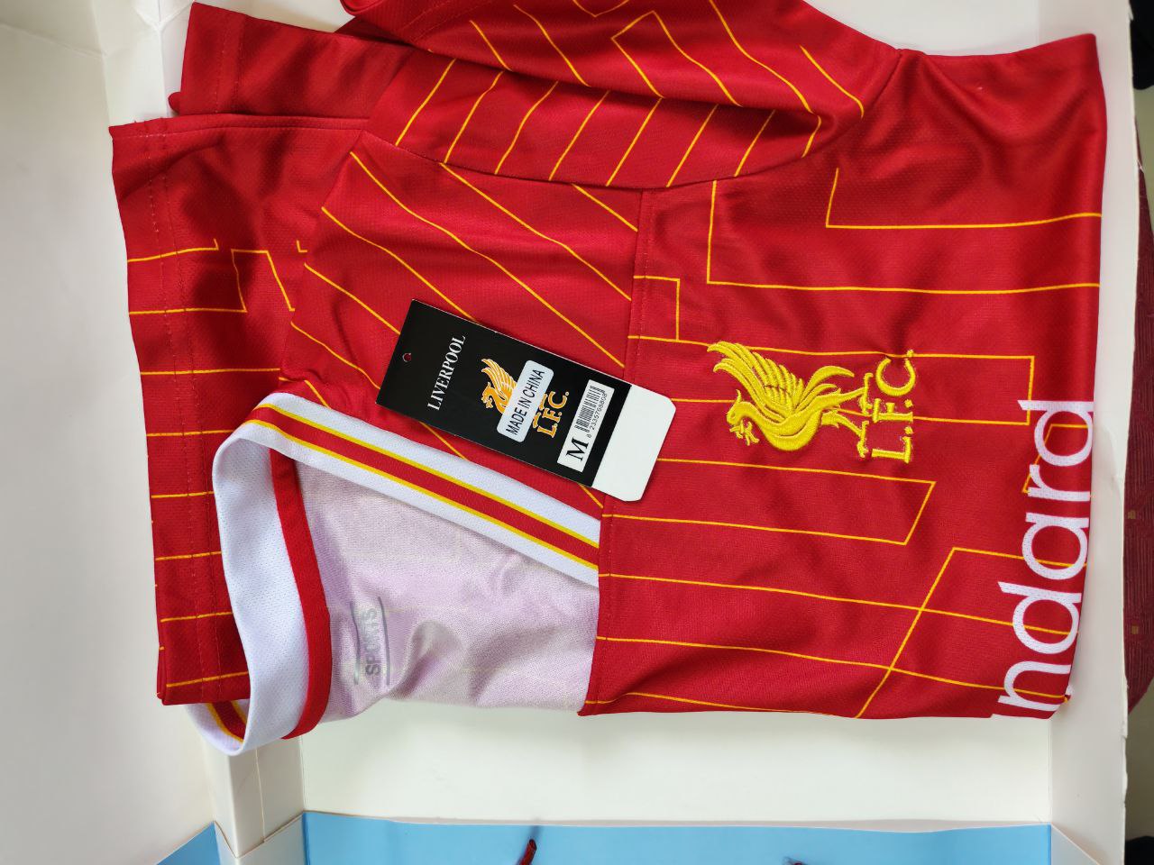 LIVERPOOL HOME JERSY SIZE M - Image 6