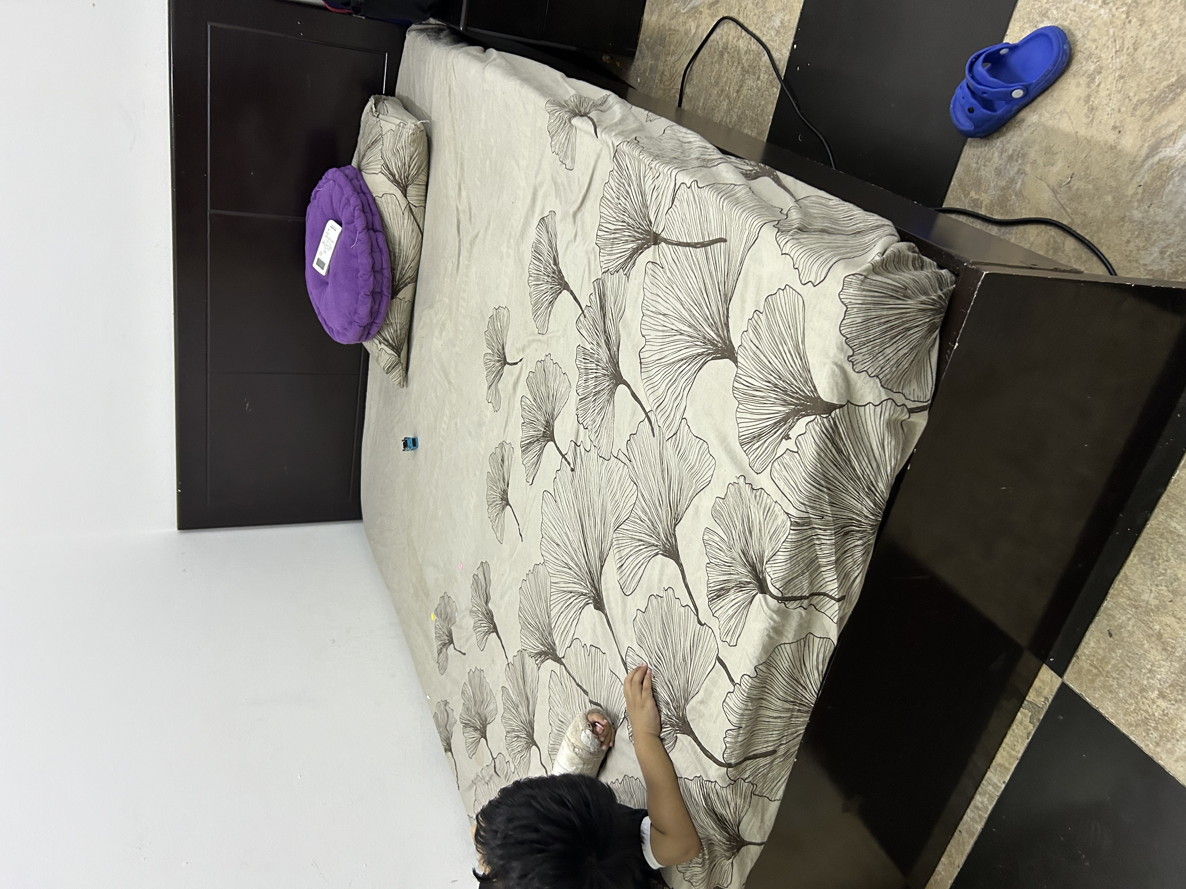 Bed and mattress for urgent sale - Image 3