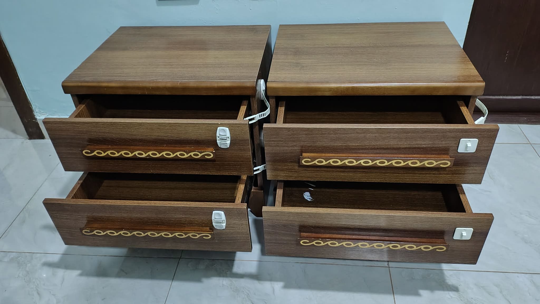 CABINETS AND DRAWERS - Image 4