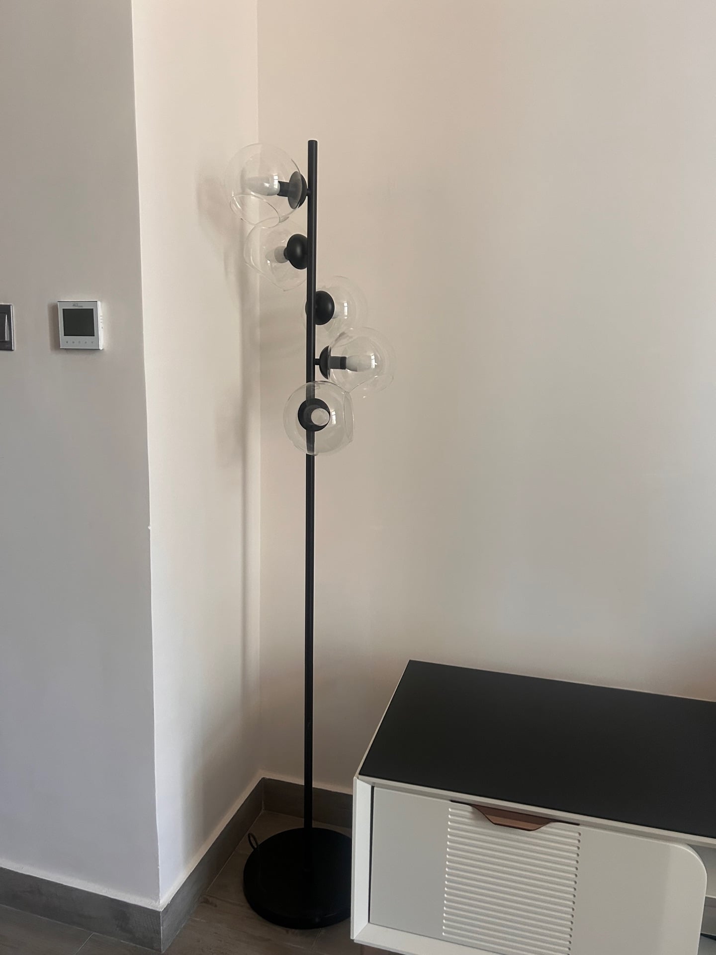 Floor lamp with light bulbs - Image 2