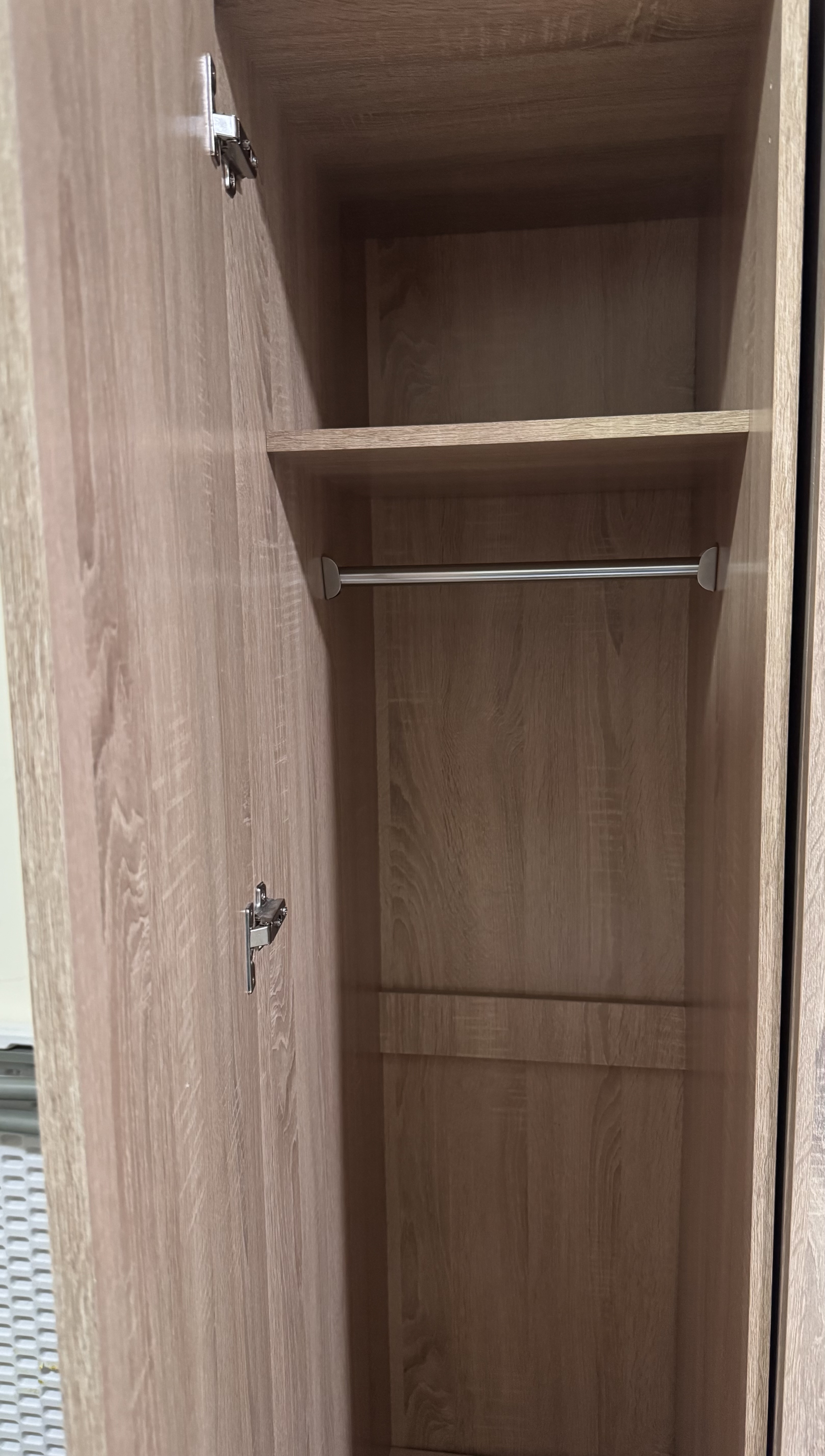 Wardrobe - single door - Image 1